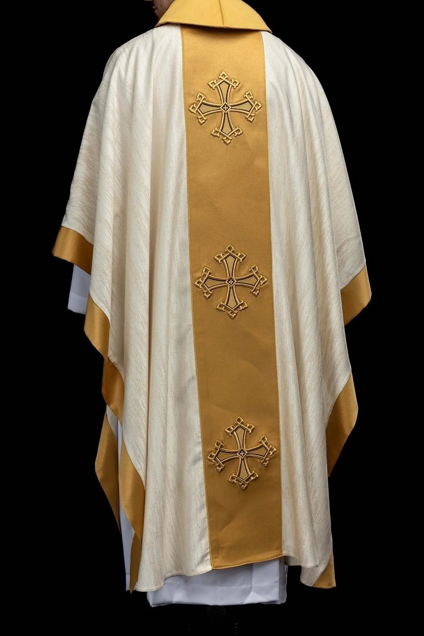 Ecru Chasuble with Embroidered Cross Band - HAFTINA ATELIER