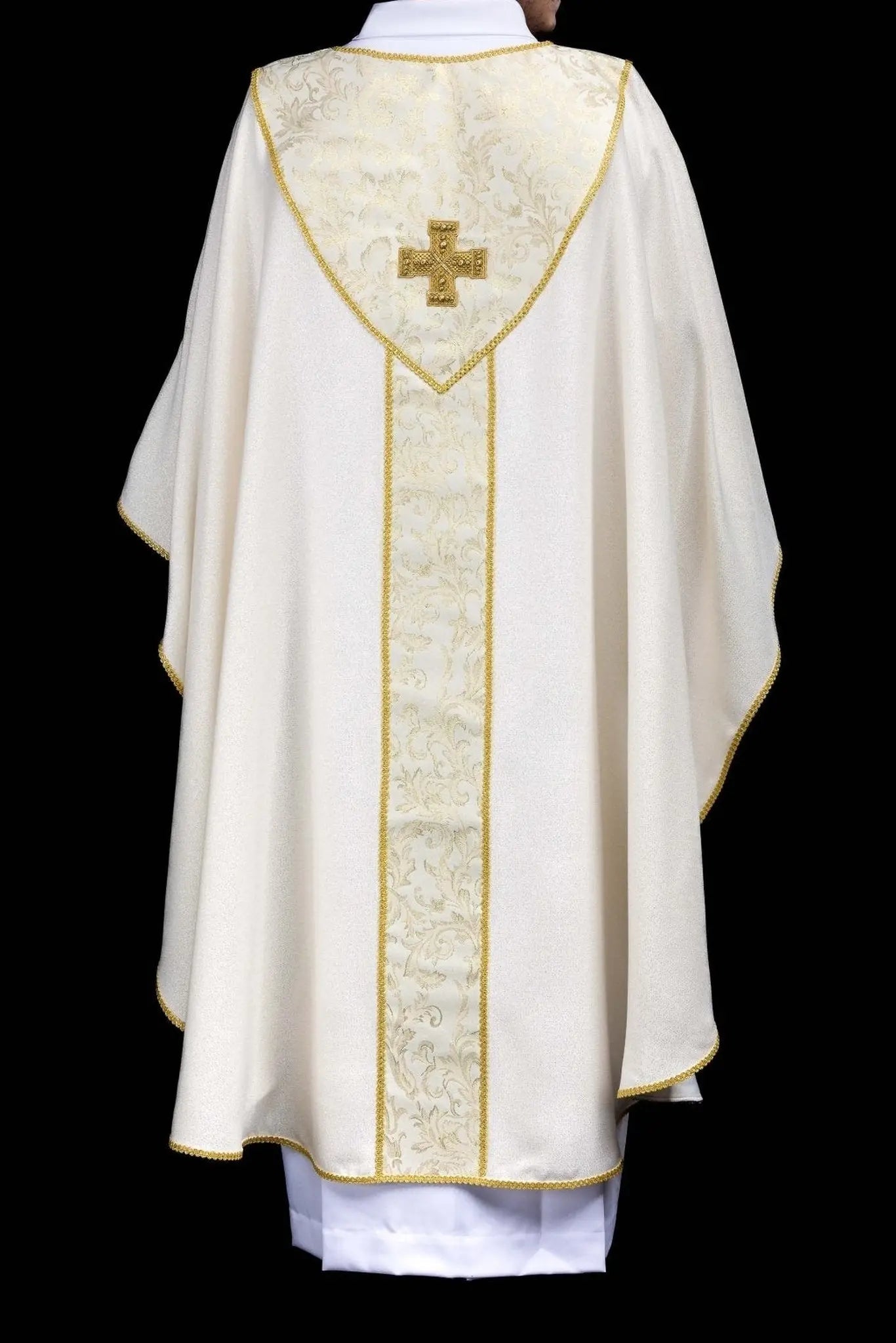Ecru Chasuble with Gold Cross and Jacquard Fabric - HAFTINA ATELIER