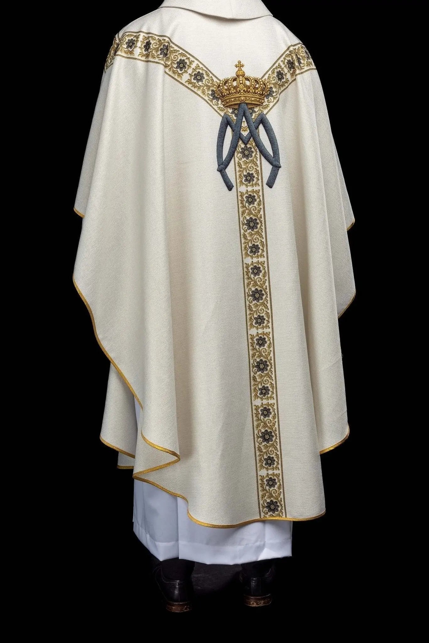 Ecru Chasuble with Printed Image of Our Lady of the Scapular - HAFTINA ATELIER