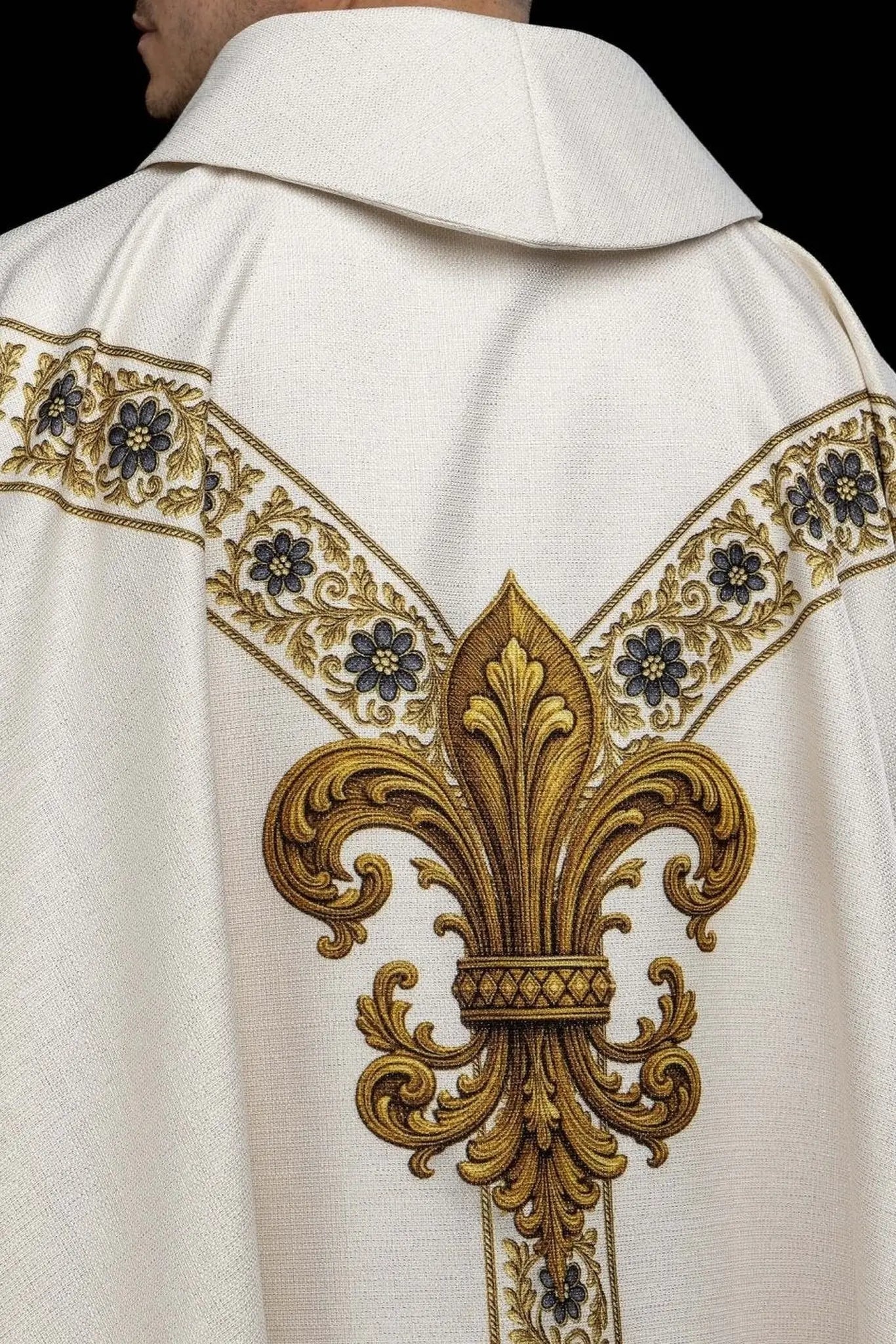 Ecru Chasuble with Printed Image of the Immaculate Conception - HAFTINA ATELIER