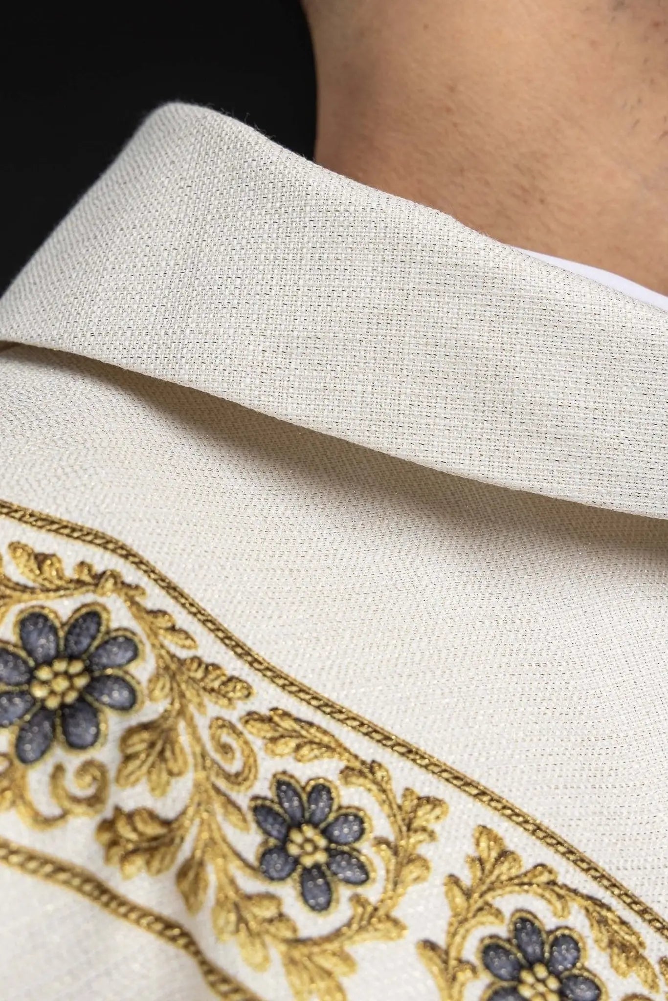 Ecru Chasuble with Printed Image of the Immaculate Conception - HAFTINA ATELIER