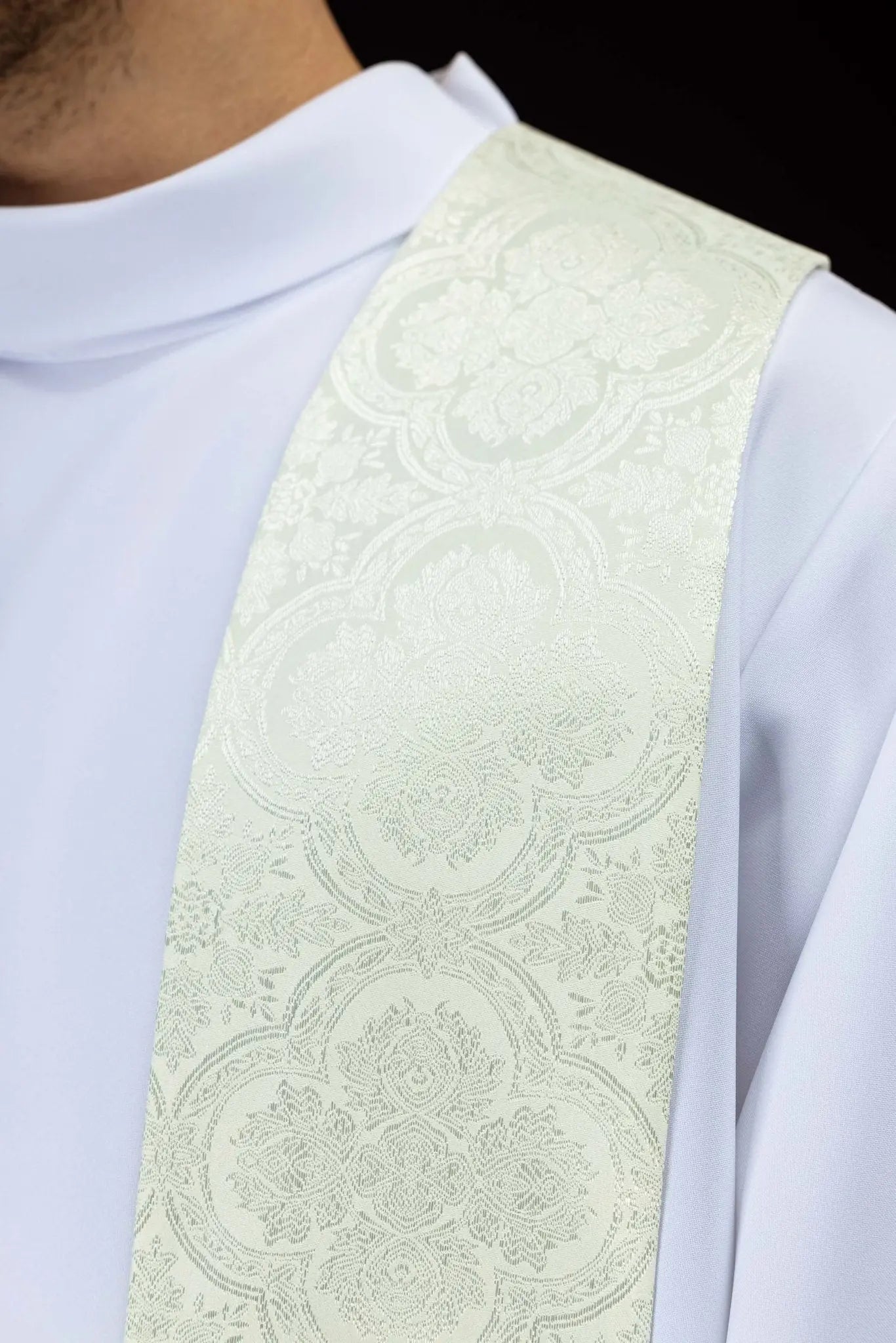 Ecru Jacquard Stole with Embroidered Cross - HAFTINA ATELIER
