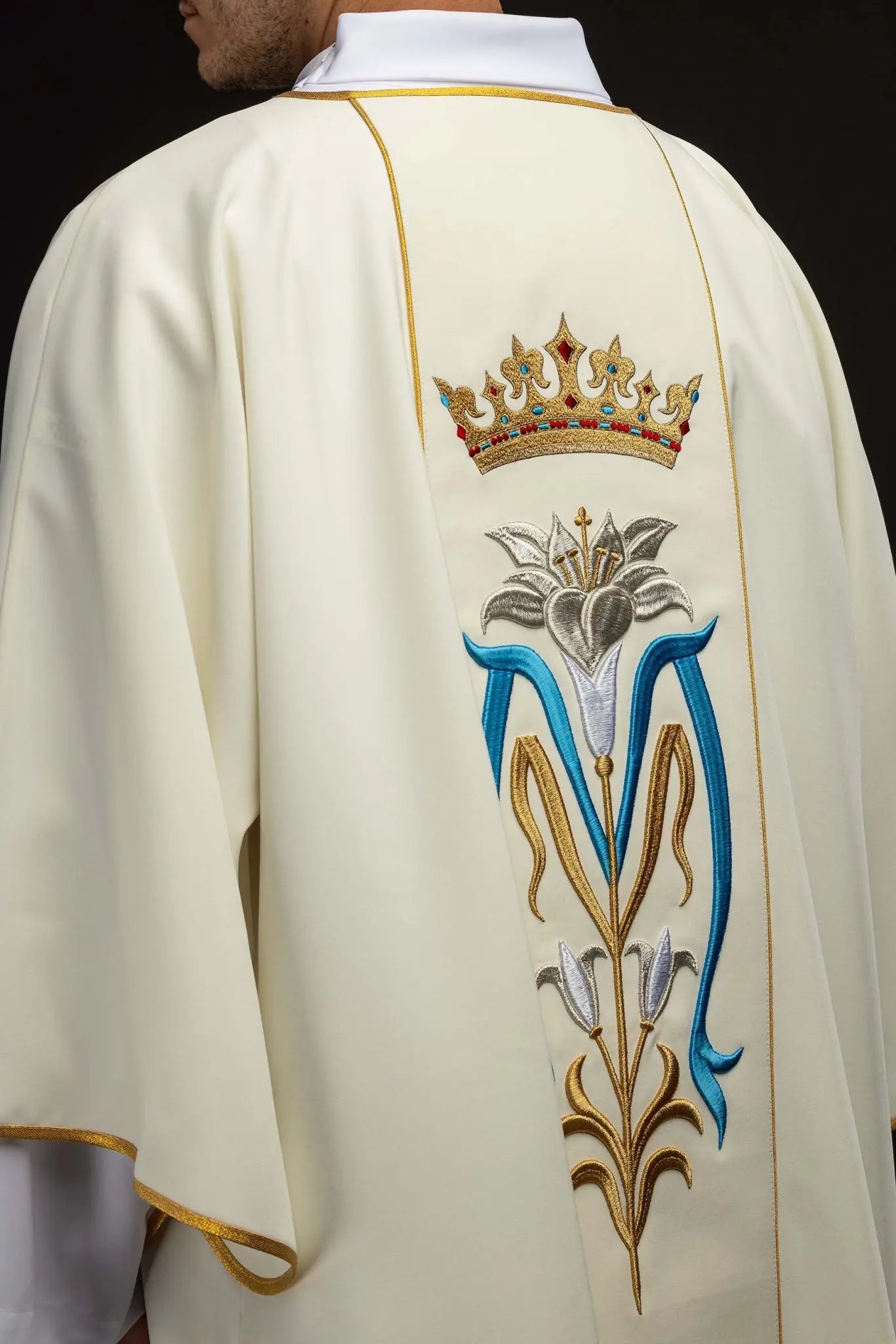 Ecru Marian Dalmatic with Embroidery and Gold Trim - HAFTINA ATELIER