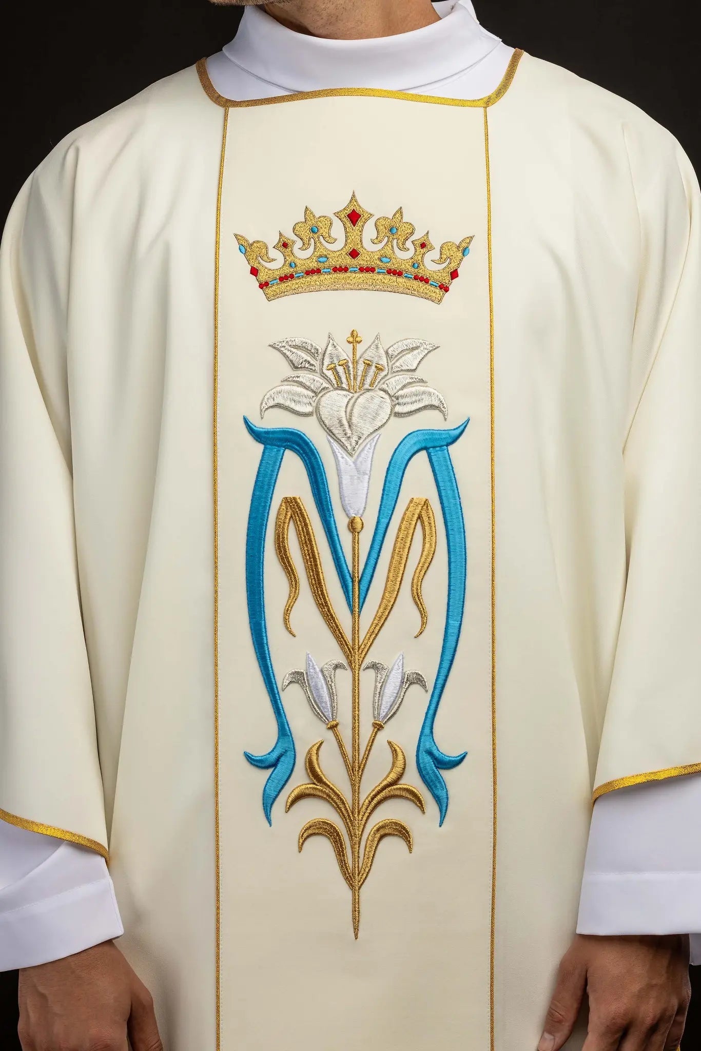 Ecru Marian Dalmatic with Embroidery and Gold Trim - HAFTINA ATELIER