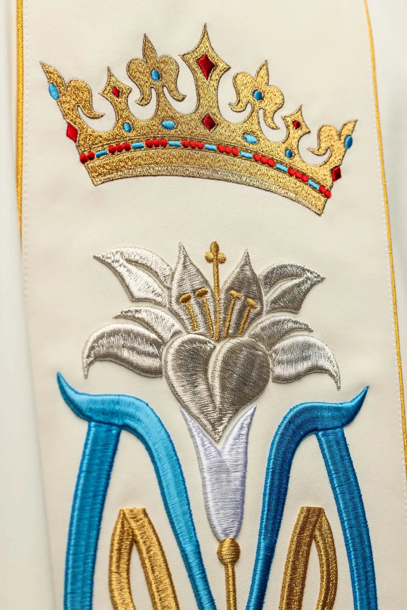 Ecru Marian Dalmatic with Embroidery and Gold Trim - HAFTINA ATELIER