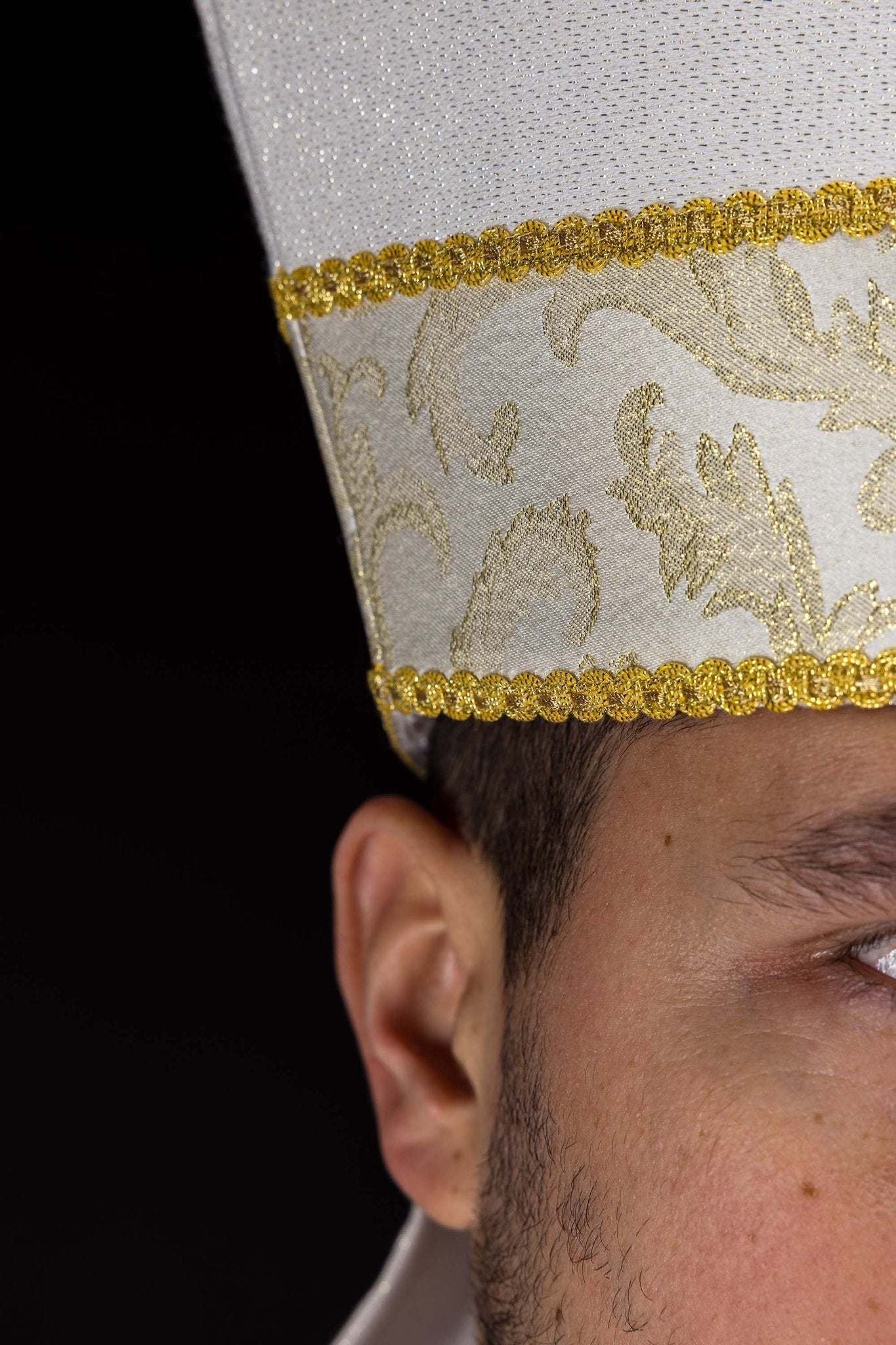 Ecru Mitre with Embroidered Cross and Jacquard Fabric - HAFTINA ATELIER