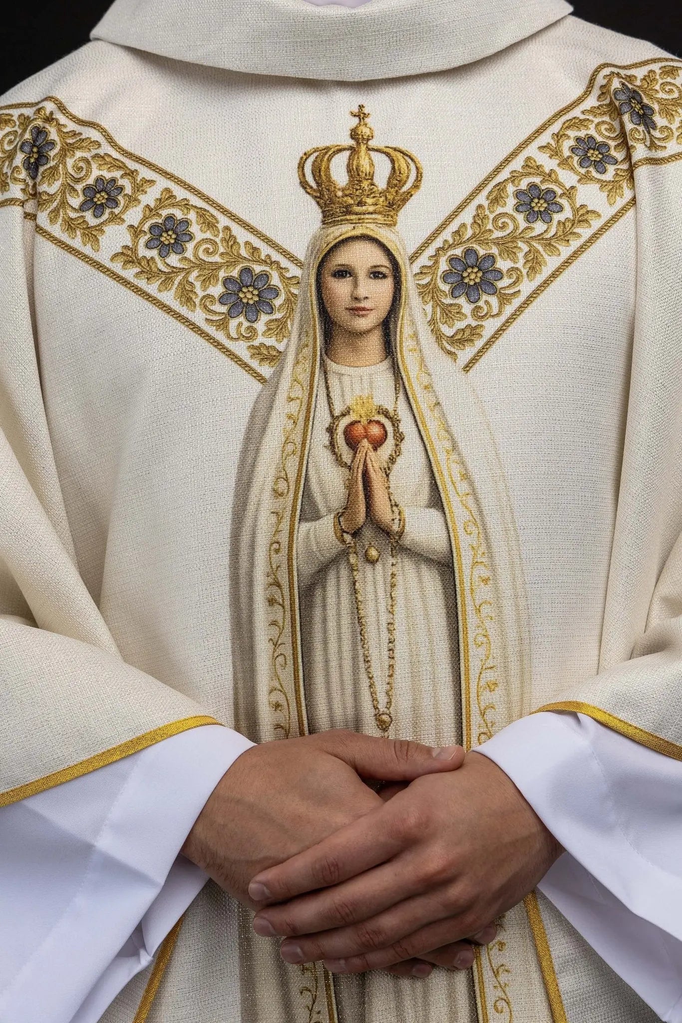 Ecru printed chasuble with Our Lady of Fatima image - HAFTINA ATELIER