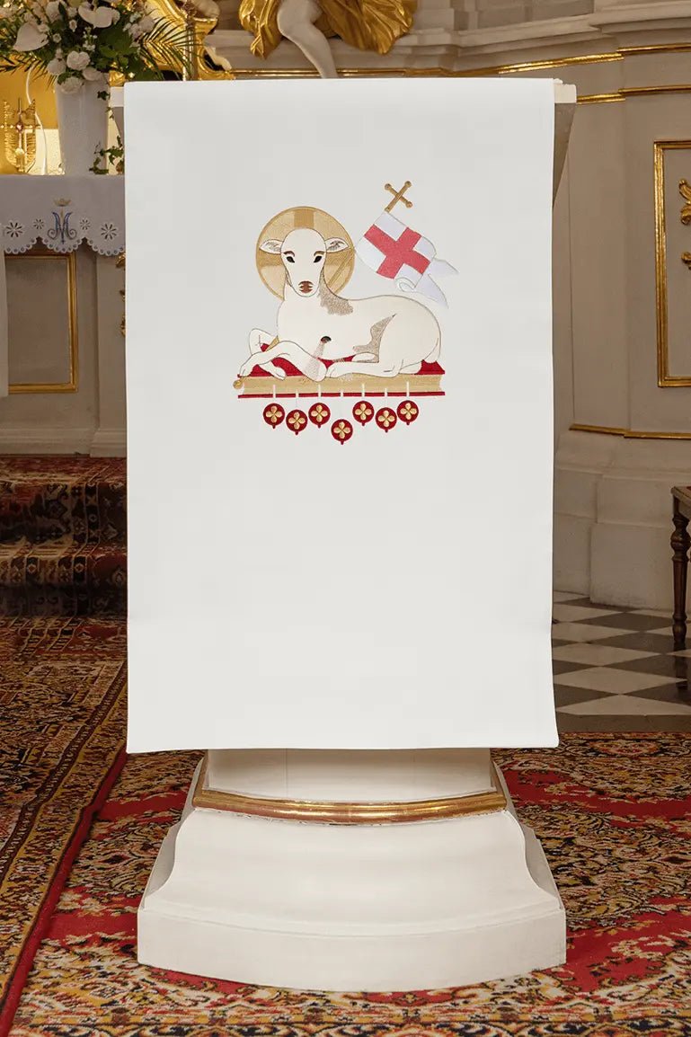Serviette pour lectionnaire en peau d'agneau brodée