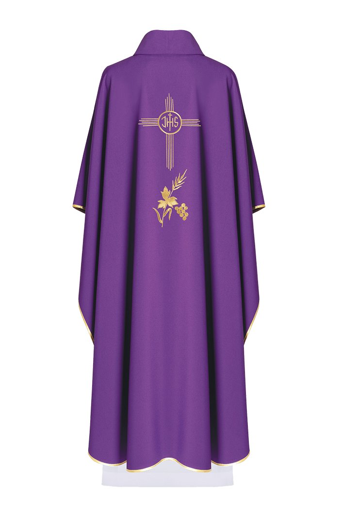 Fioletowy ornat haftowany z motywem IHS