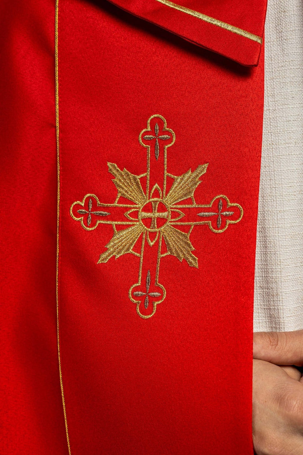 Kapa eucharystyczna monogram IHS Czerwona