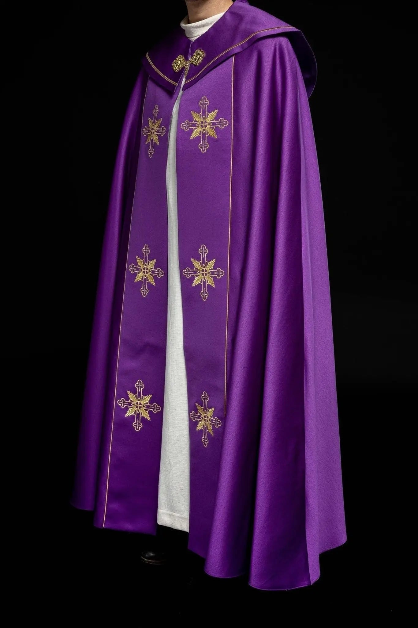 Cape eucharistique monogramme IHS violet