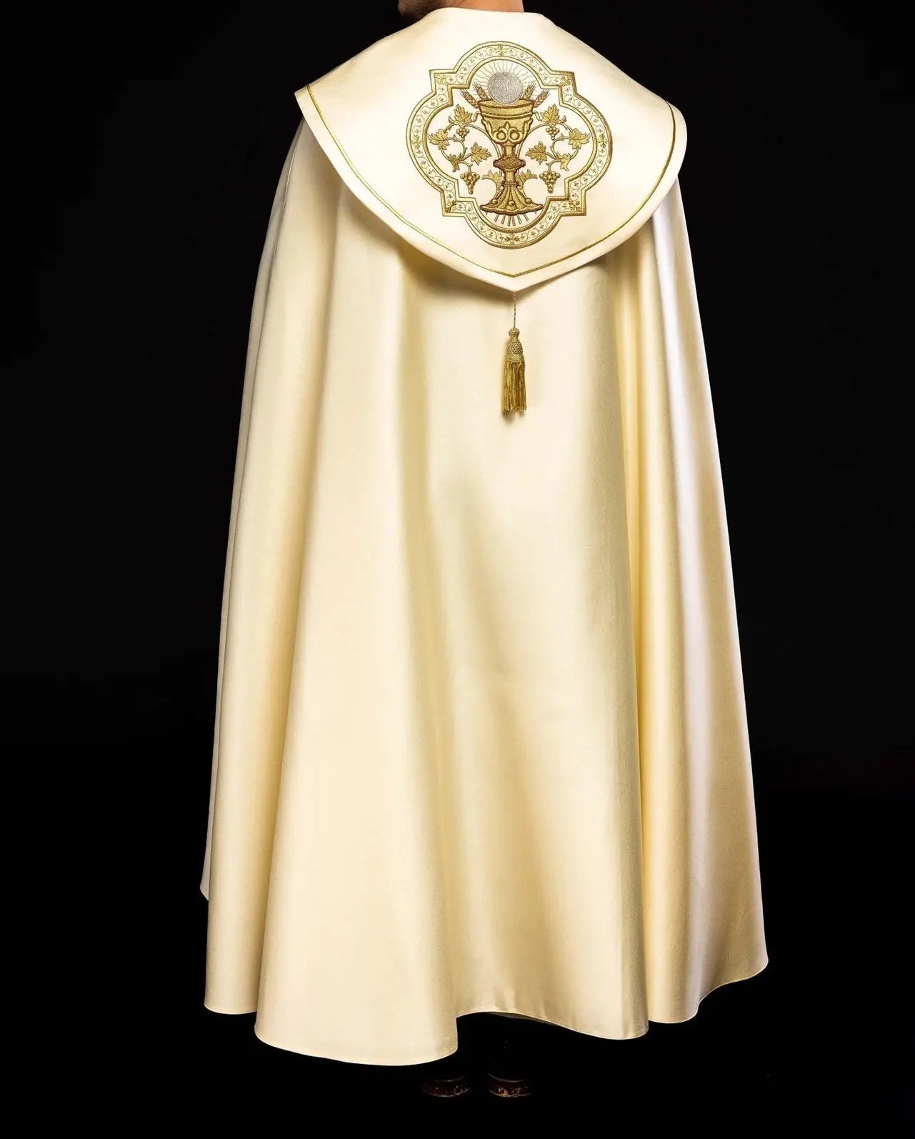 Calice liturgique brodé écru