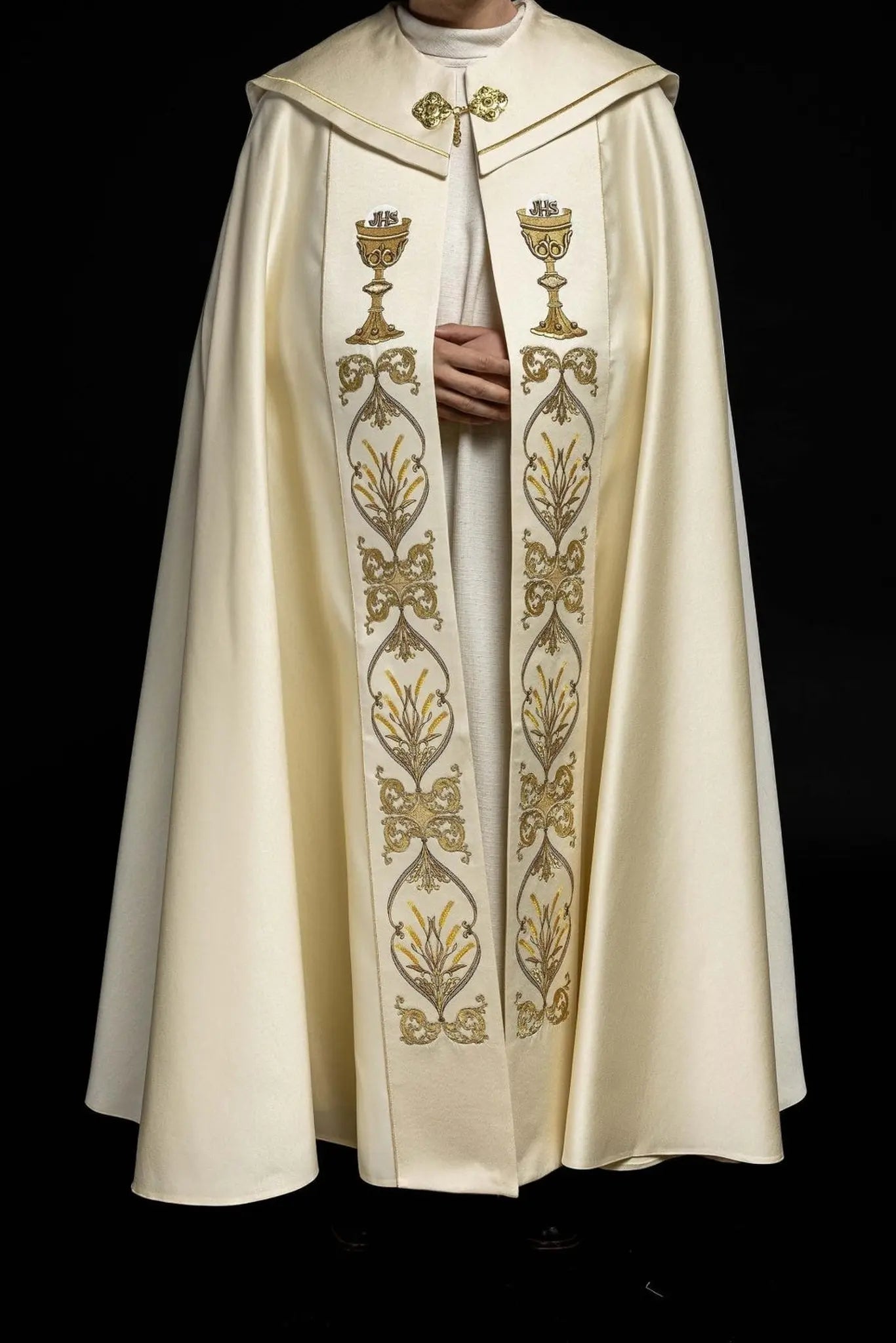 Chapelle liturgique brodée calice et IHS écru