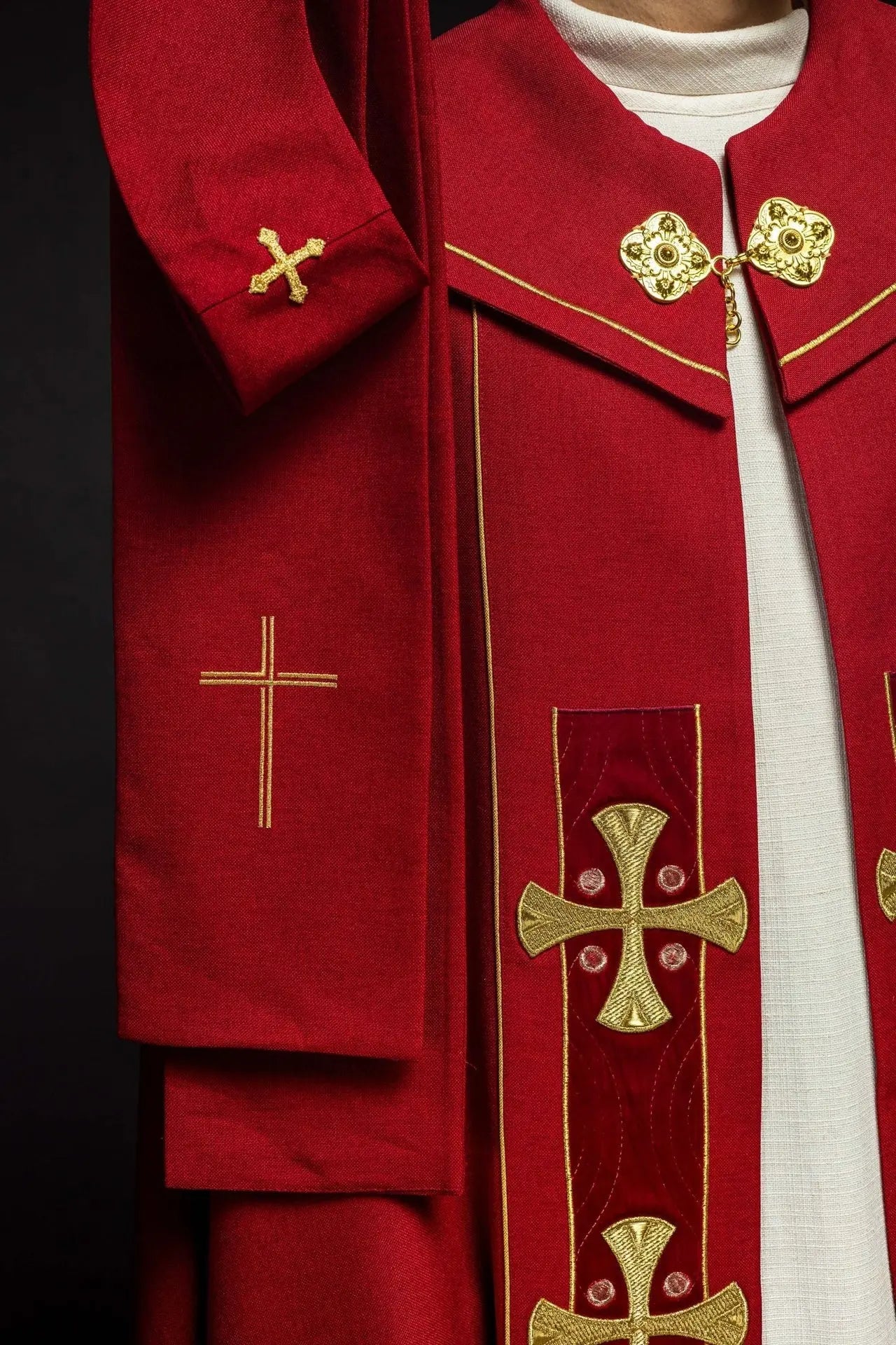 Cap in embroidered gold crosses with red velvet