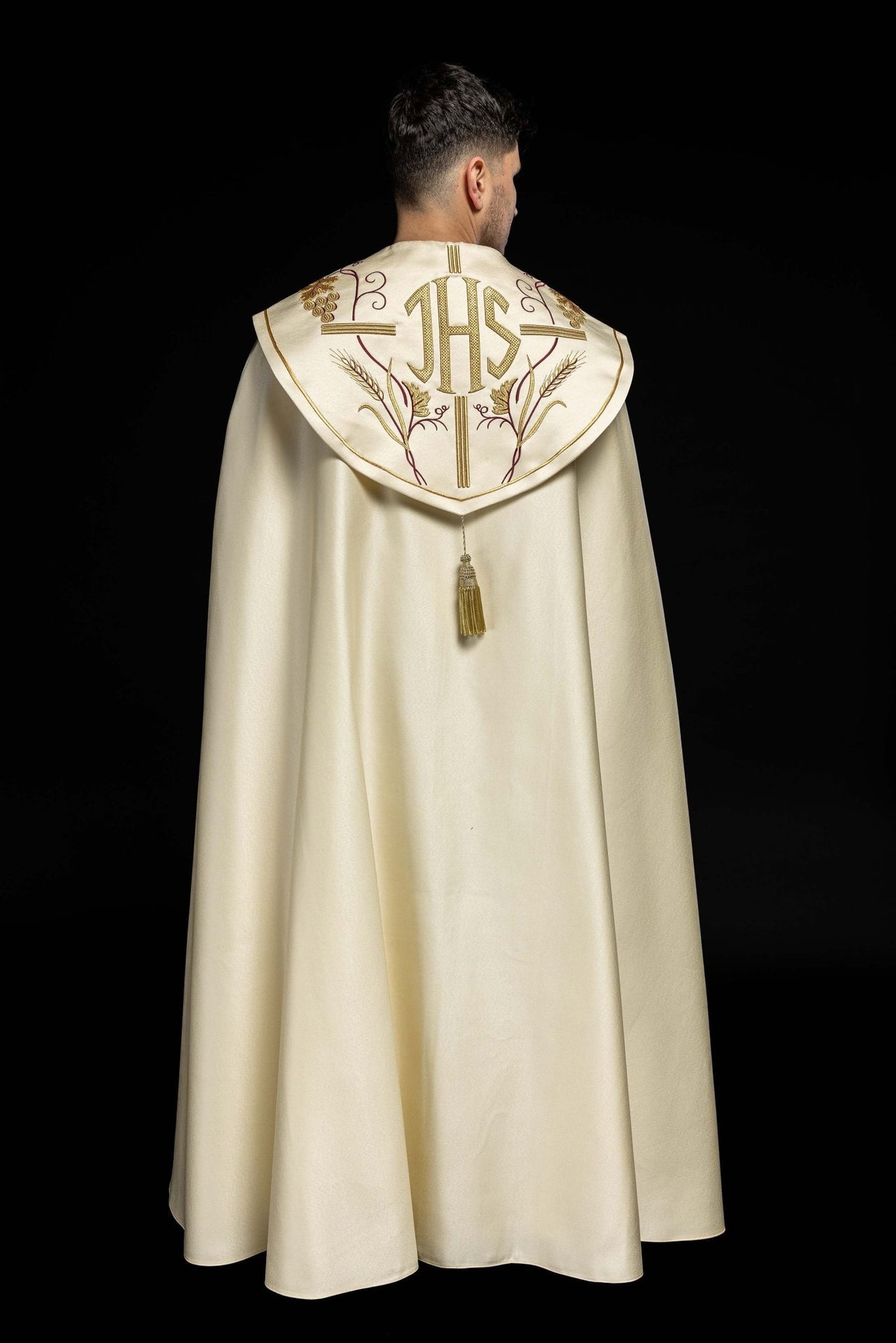 Kapa z wzorem IHS i winogronami w kolorze ecru