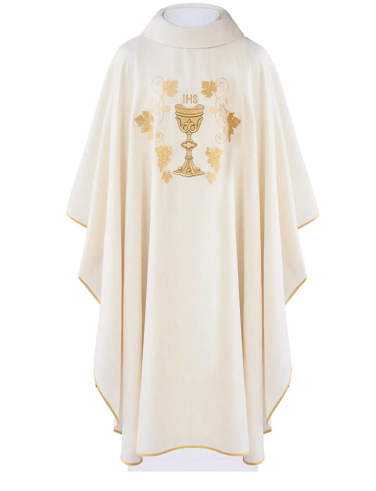 Chasuble écrue brodée avec calice, IHS et vigne, vue de face