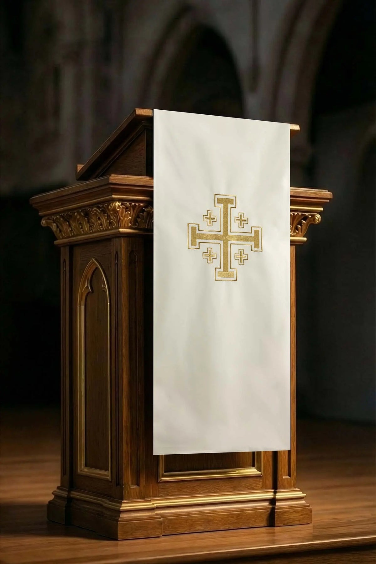 Écru voile de lutrin pour Noël avec broderie de la croix de Jérusalem, vue de face