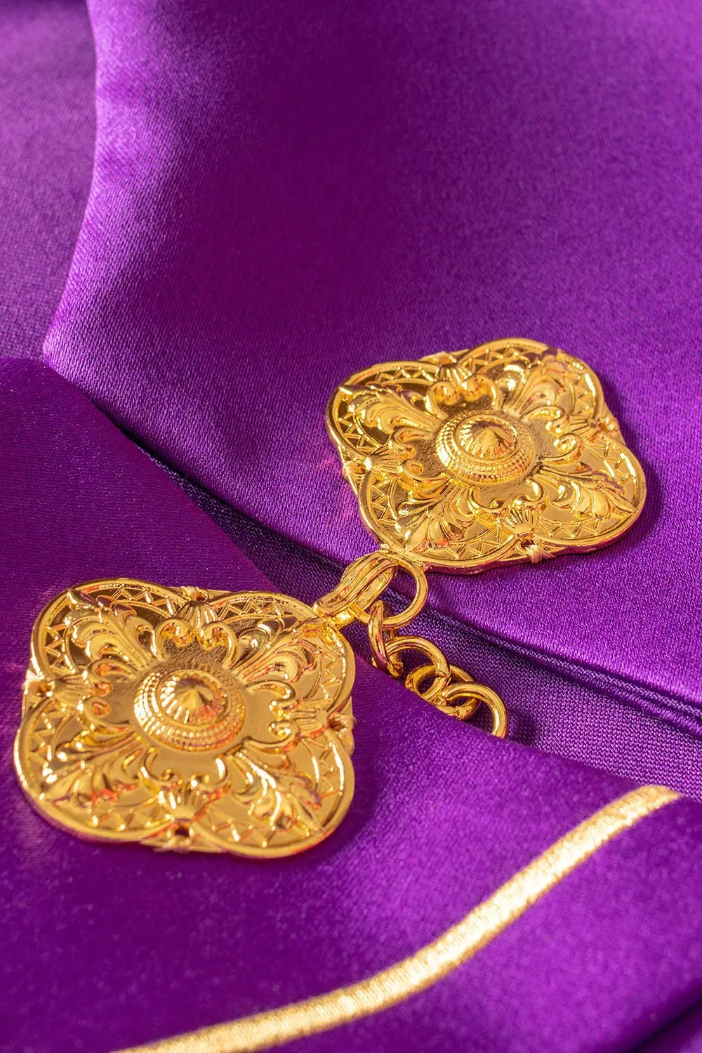 Liturgical cape with rich IHS monogram - HAFTINA ATELIER