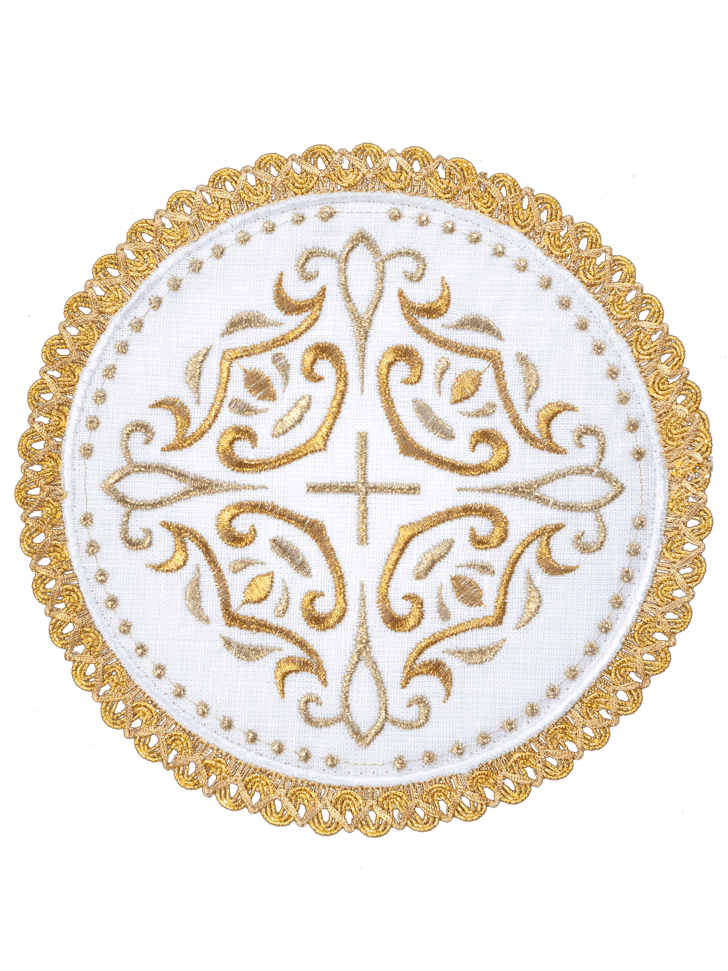 Lniany komplet kielichowy z motywem krzyża na okrągłej palce otoczony bogatym haftem