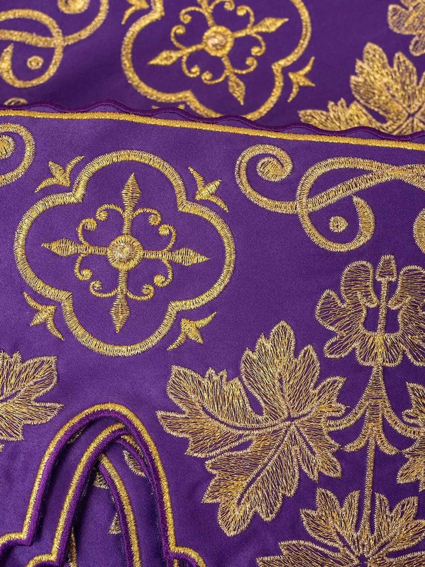 Mètre avec broderie avant Croix Violet