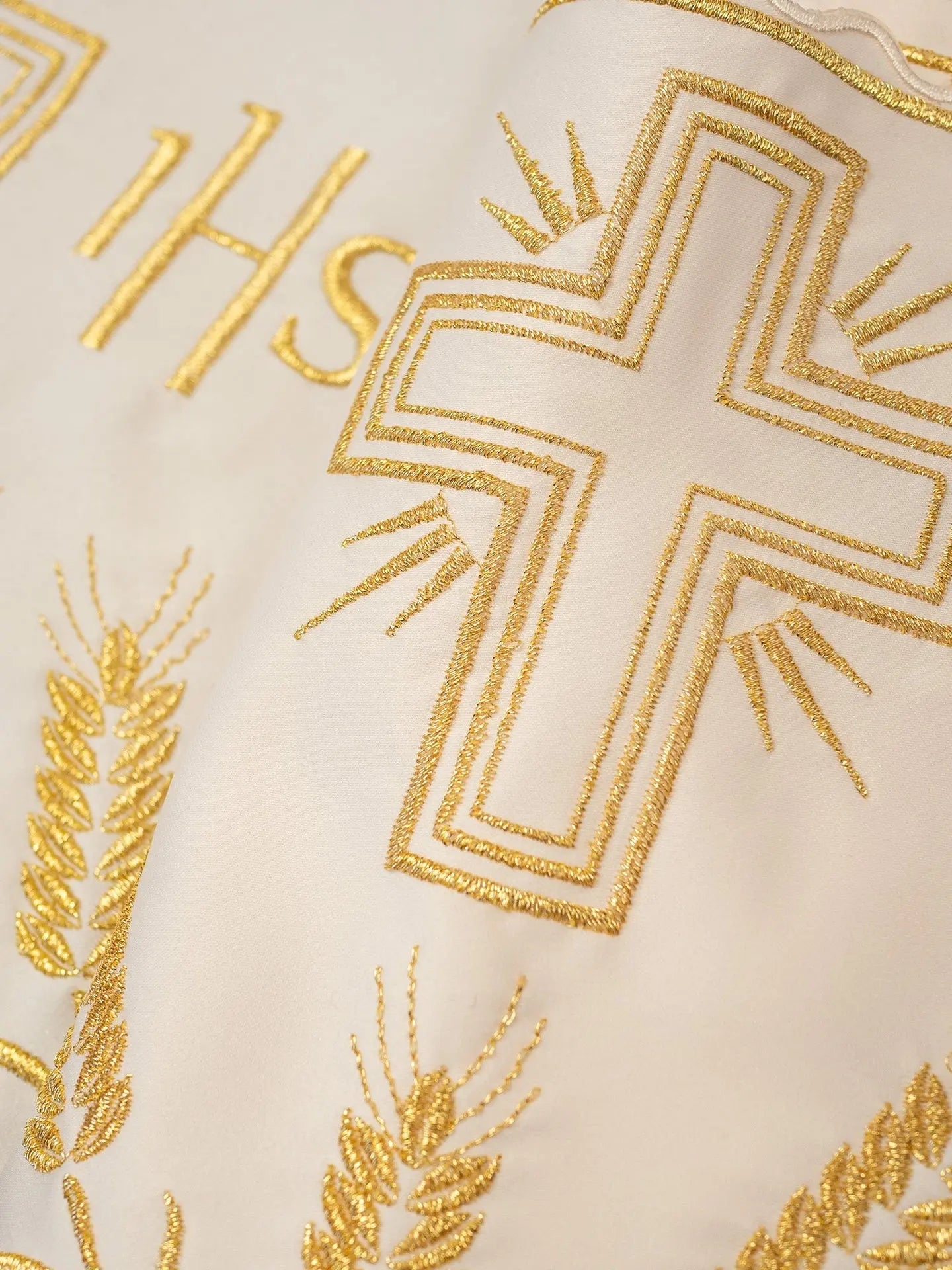 Mètre avec monogramme IHS en écru avec motif croix