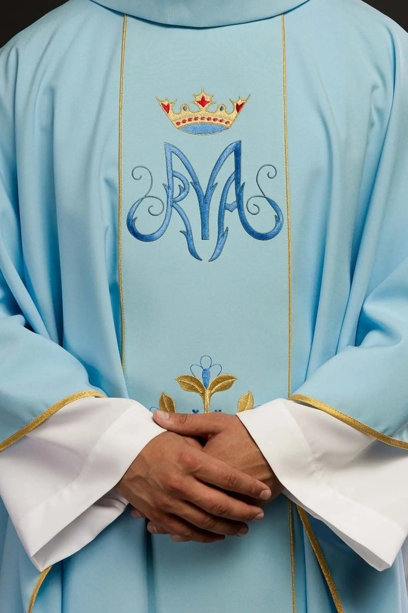 Chasuble liturgique bleue mariale avec ceinture
