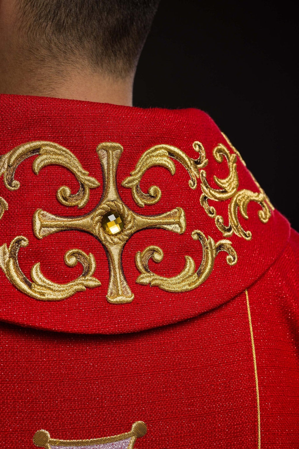 Ornat bogato haftowany z wizerunkiem Świętego Floriana