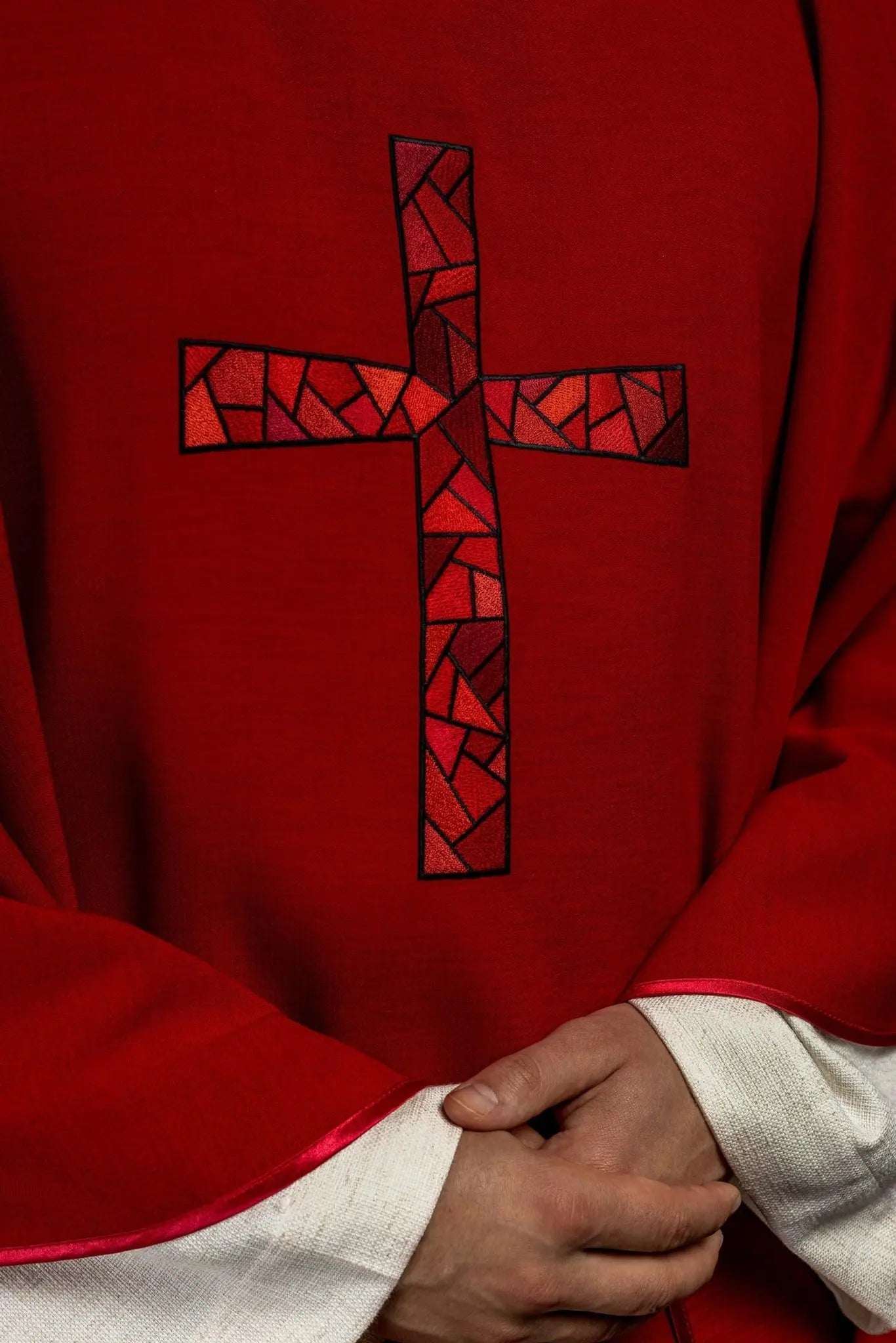 Embroidered chasuble Red with Cross Mosaic