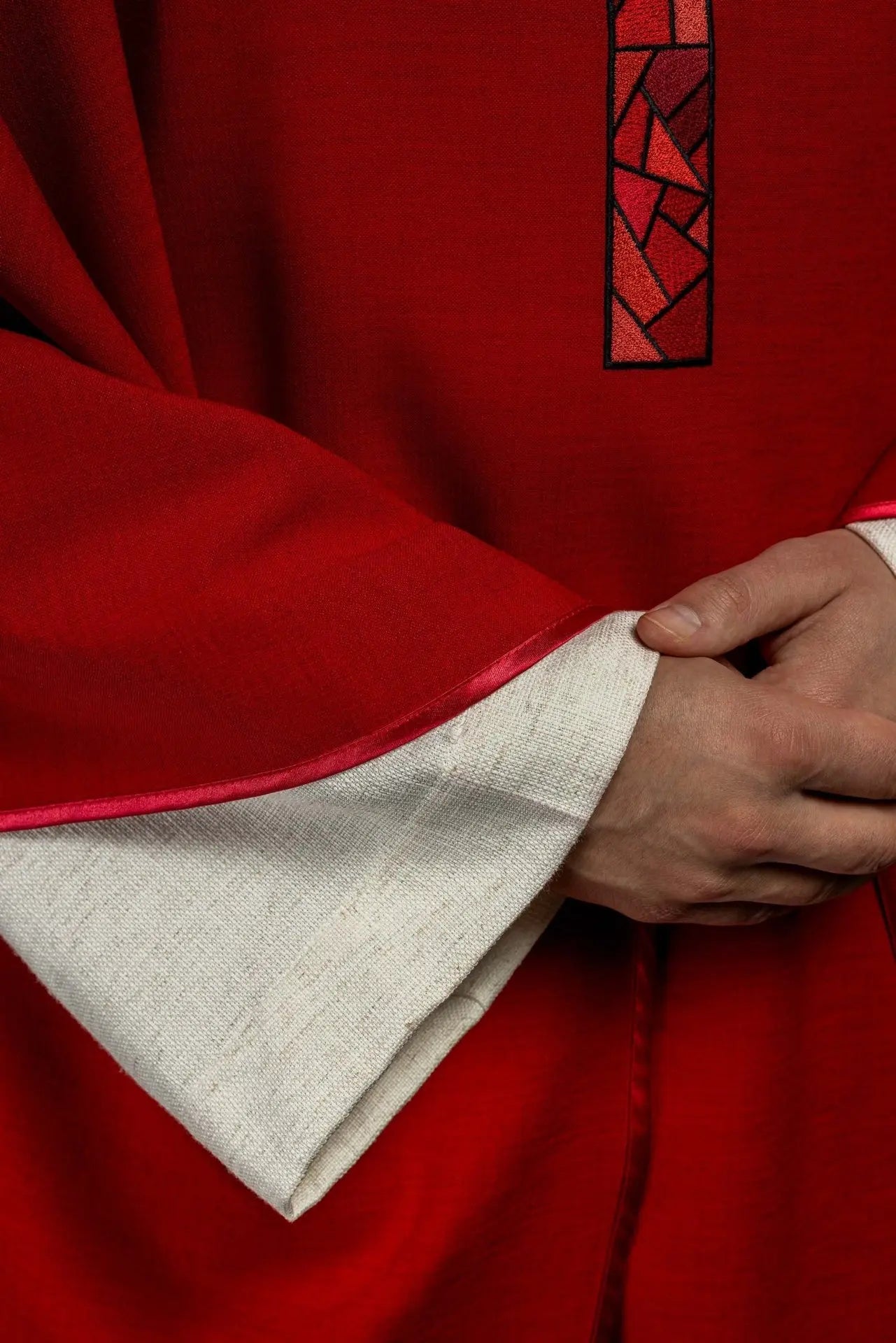 Embroidered chasuble Red with Cross Mosaic