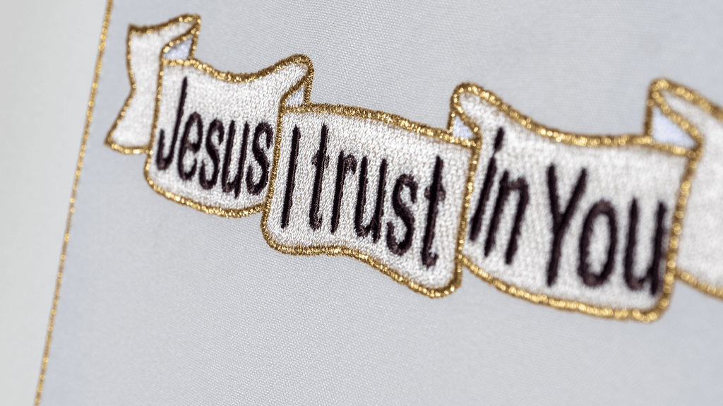 Ornat Haftowany Jezus Miłosierny i IHS ecru