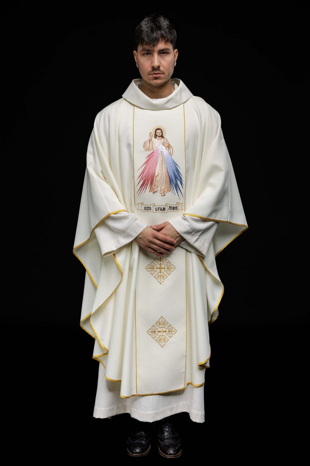 Ornat Haftowany Jezus Miłosierny i IHS ecru