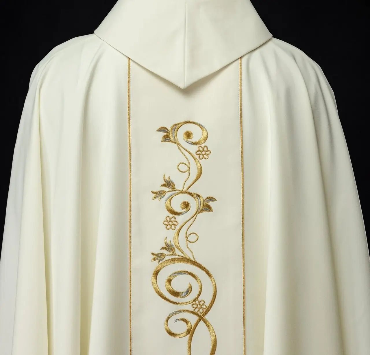Chasuble brodée avec l'image de la Sainte Famille pour Noël