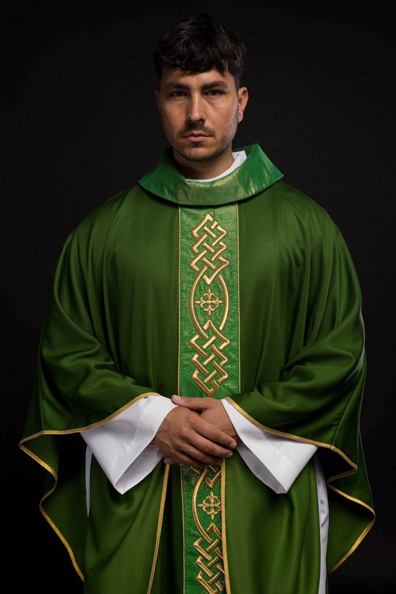 Ornat haftowany Zielony Ozdobny Pas z Krzyżami