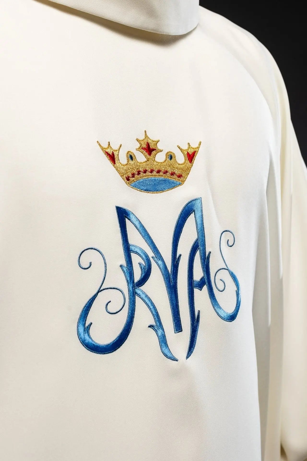 Chasuble liturgique mariale en écru
