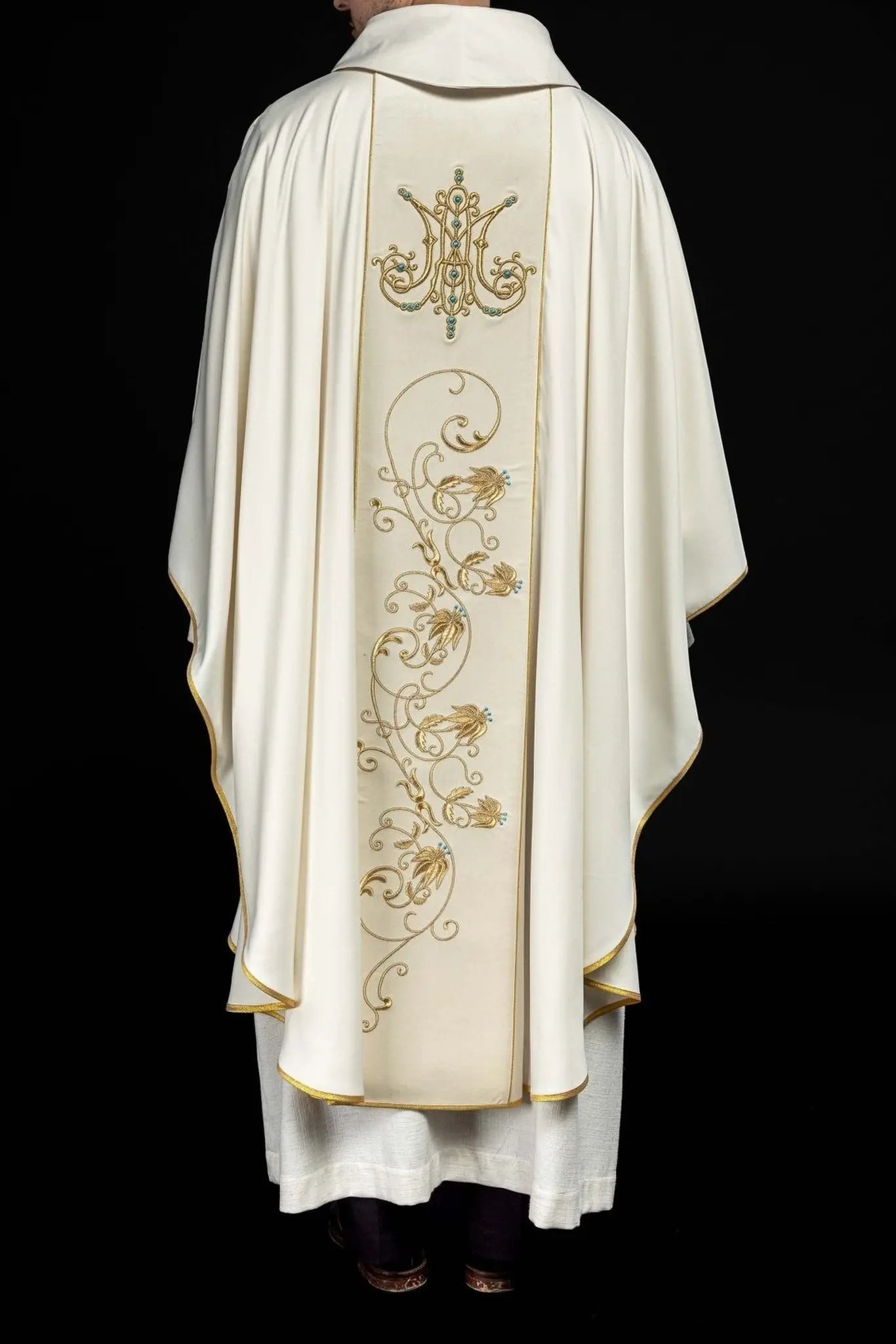 Chasuble liturgique mariale avec ceinture en velours écru