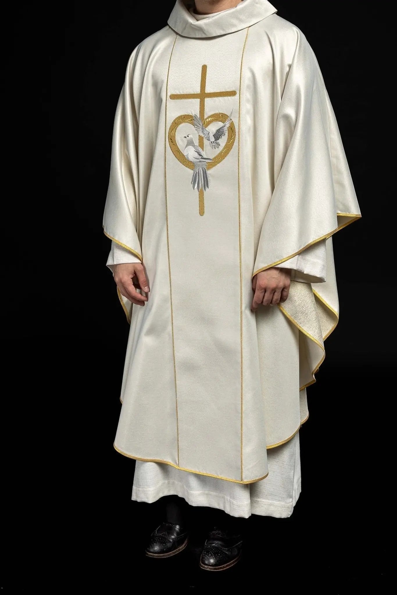 Chasuble de mariage couleur écru