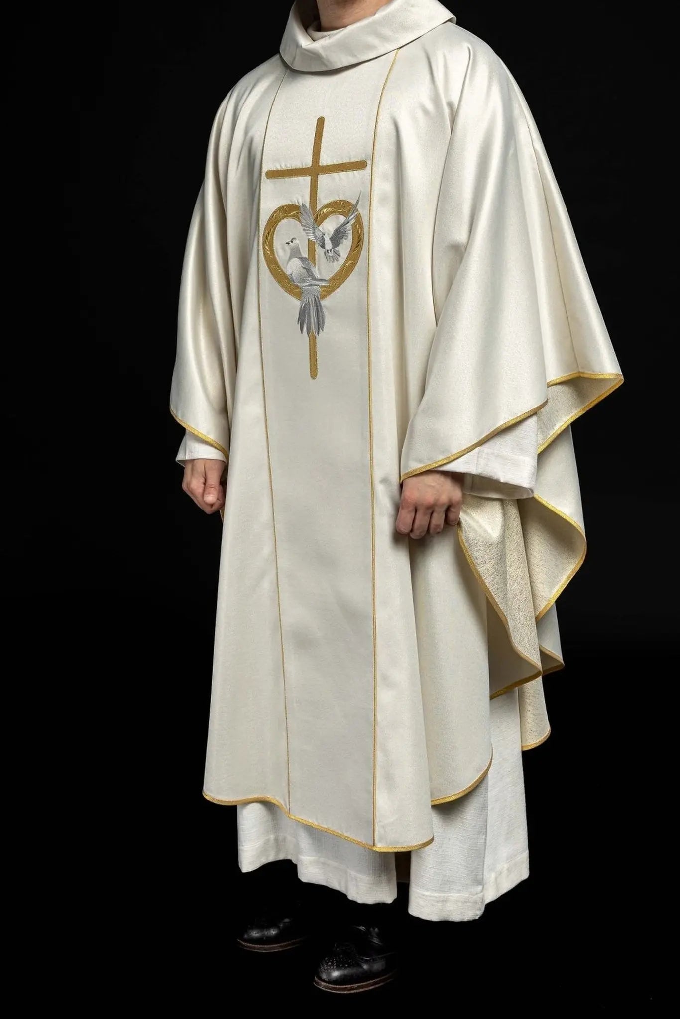 Chasuble de mariage couleur écru