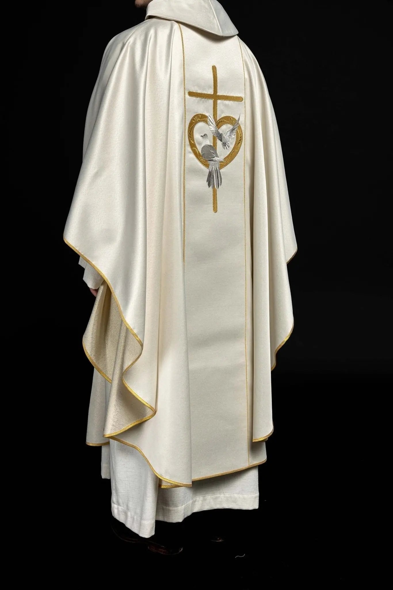 Chasuble de mariage couleur écru