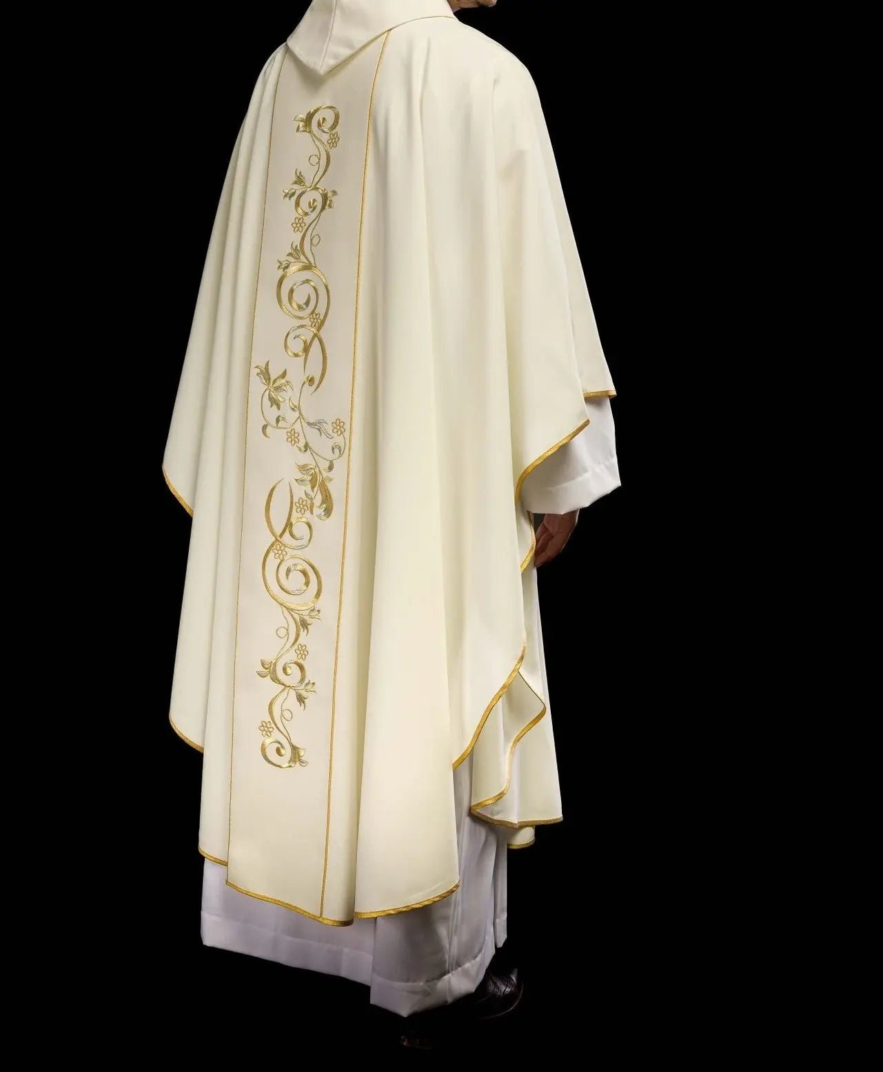 Chasuble de mariage avec alliances en écru