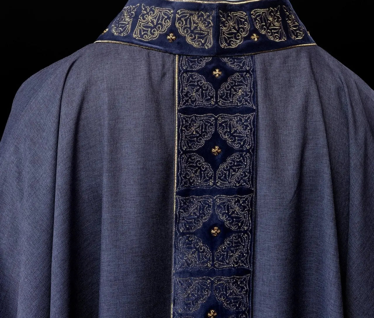 Chasuble with richly embroidered belt and collar in purple