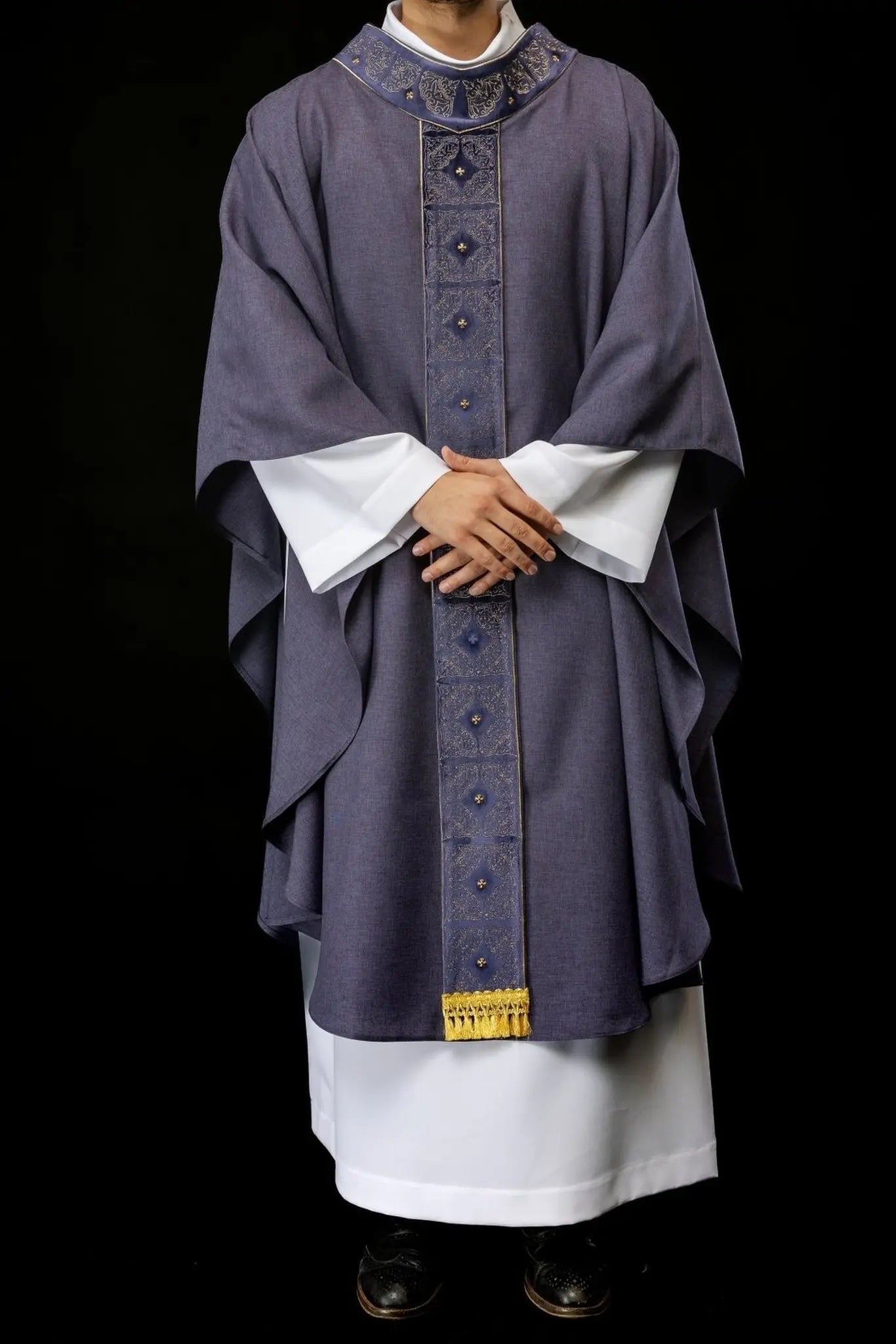 Chasuble with richly embroidered belt and collar in purple