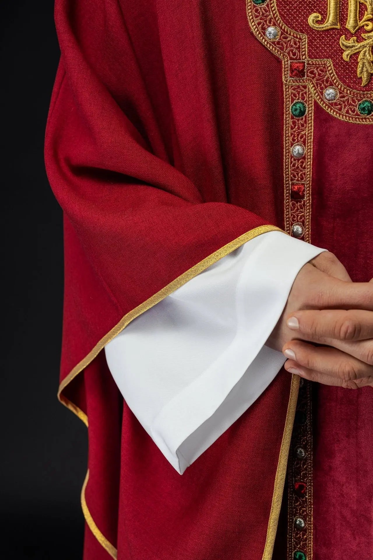 Chasuble with richly embroidered belt and piping around the IHS embroidery and collar in red