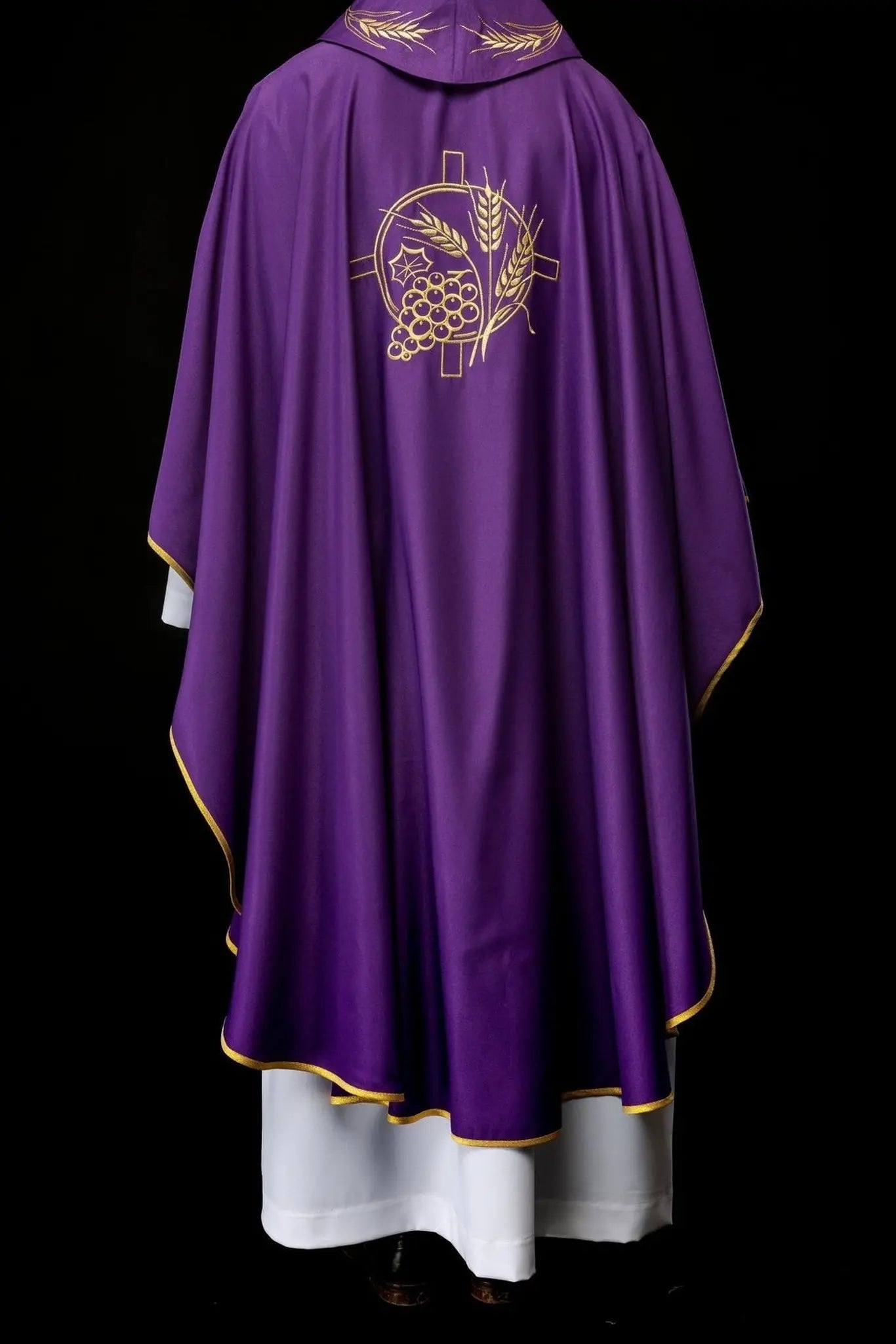 Chasuble with embroidered cross and ear motifs in purple