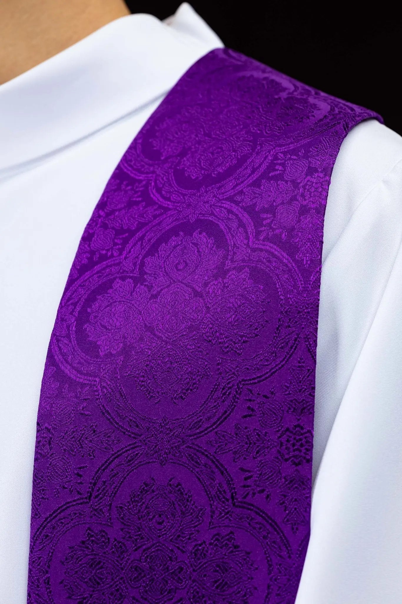 Purple Jacquard Stole with Embroidered Cross - HAFTINA ATELIER