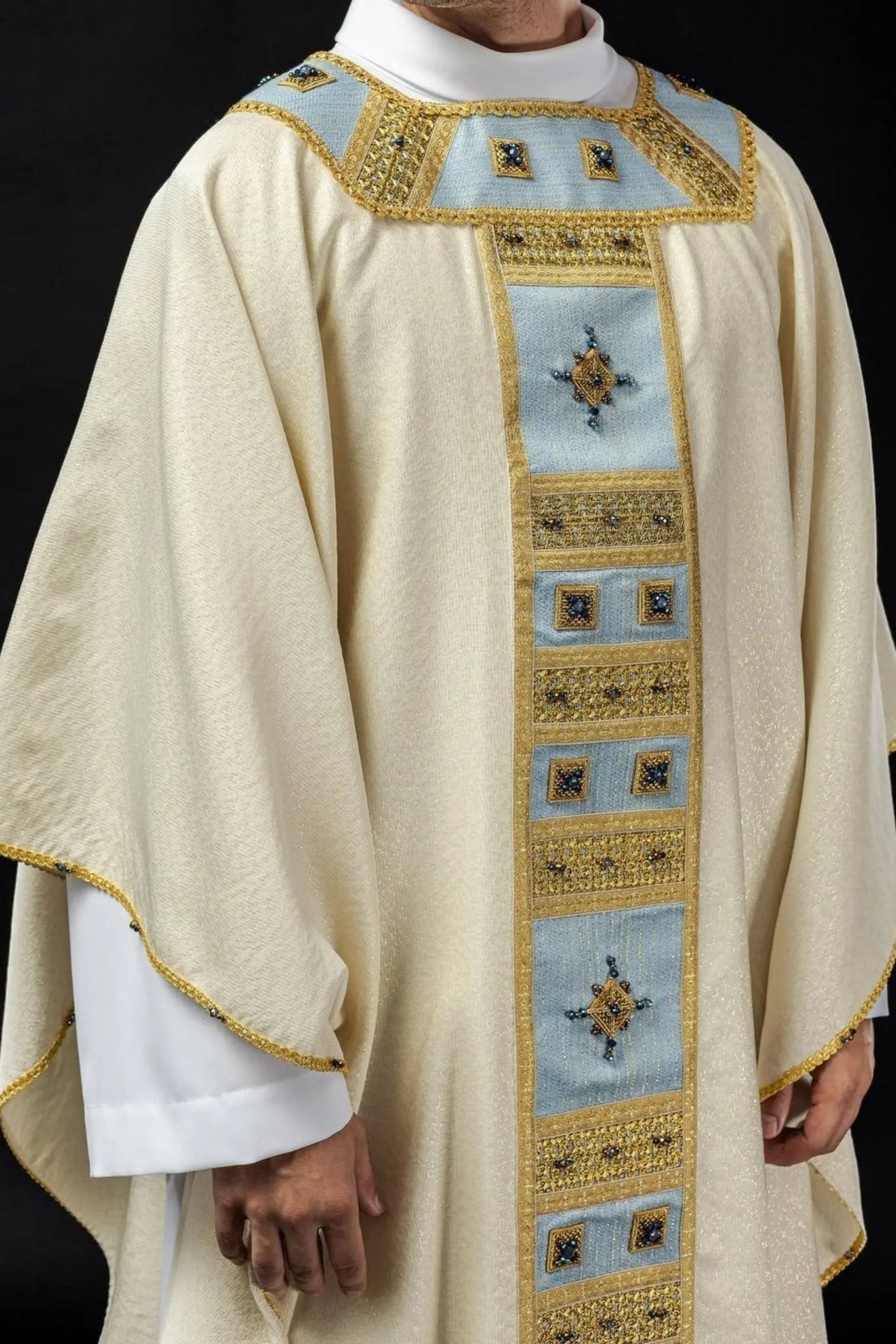 Chasuble mariale faite main avec pierres naturelles – Collection faite main 7004