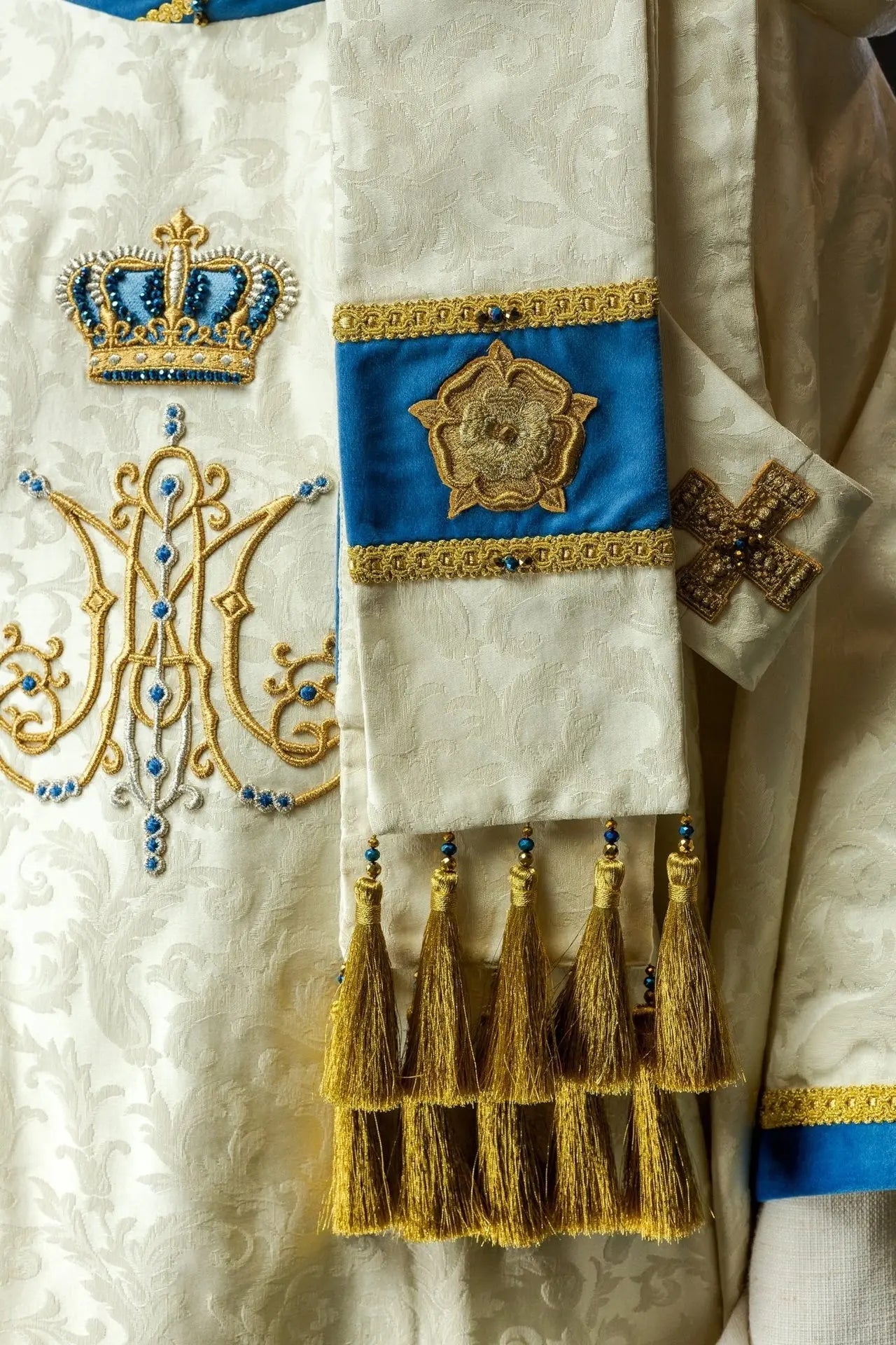 Handmade Marian Chasuble with Natural Stones – Model 7006
