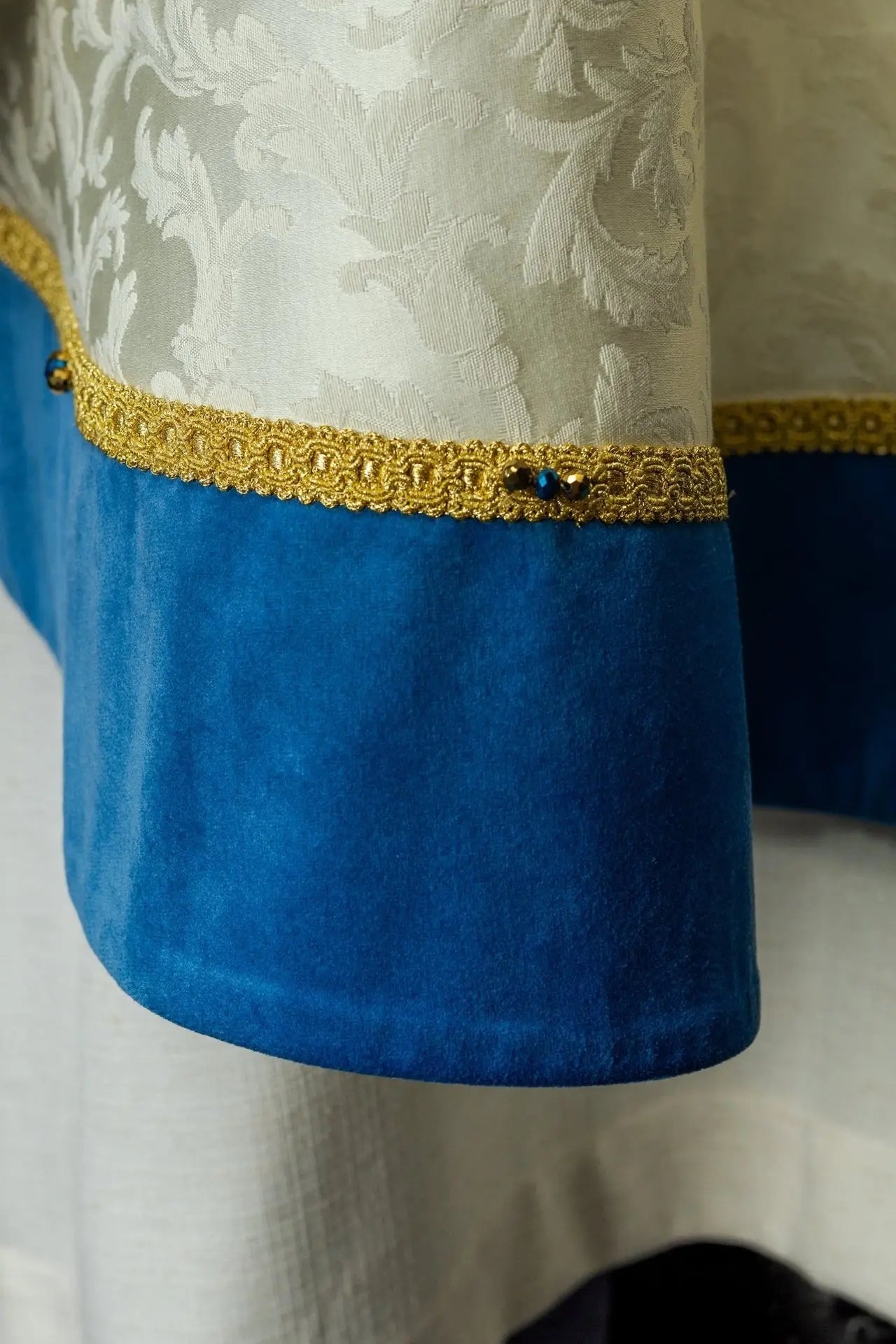 Handmade Marian Chasuble with Natural Stones – Model 7006