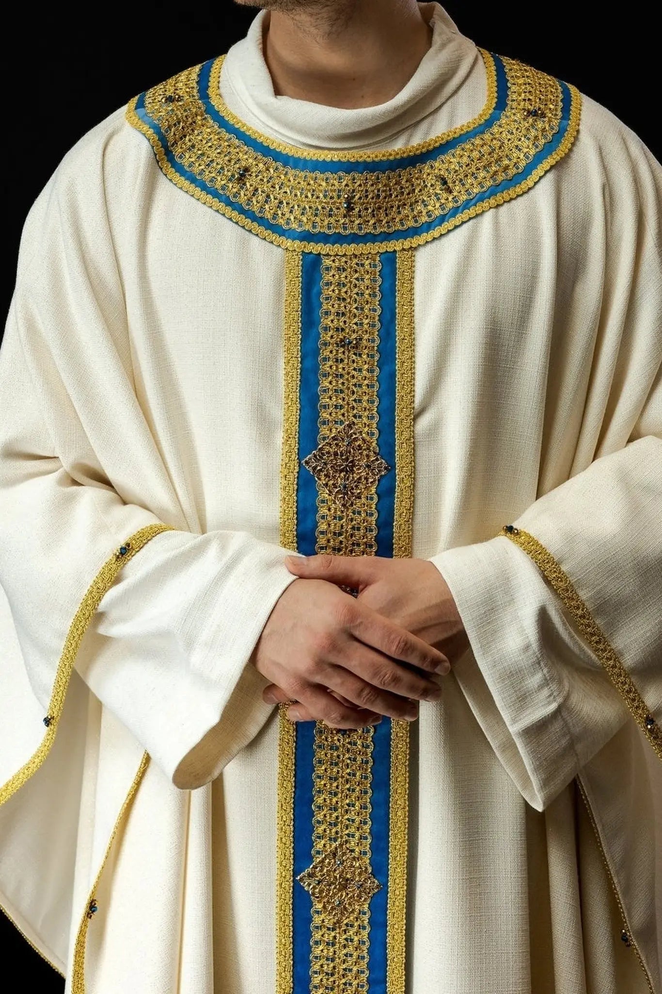 Chasuble faite main avec pierres naturelles – Modèle 7001
