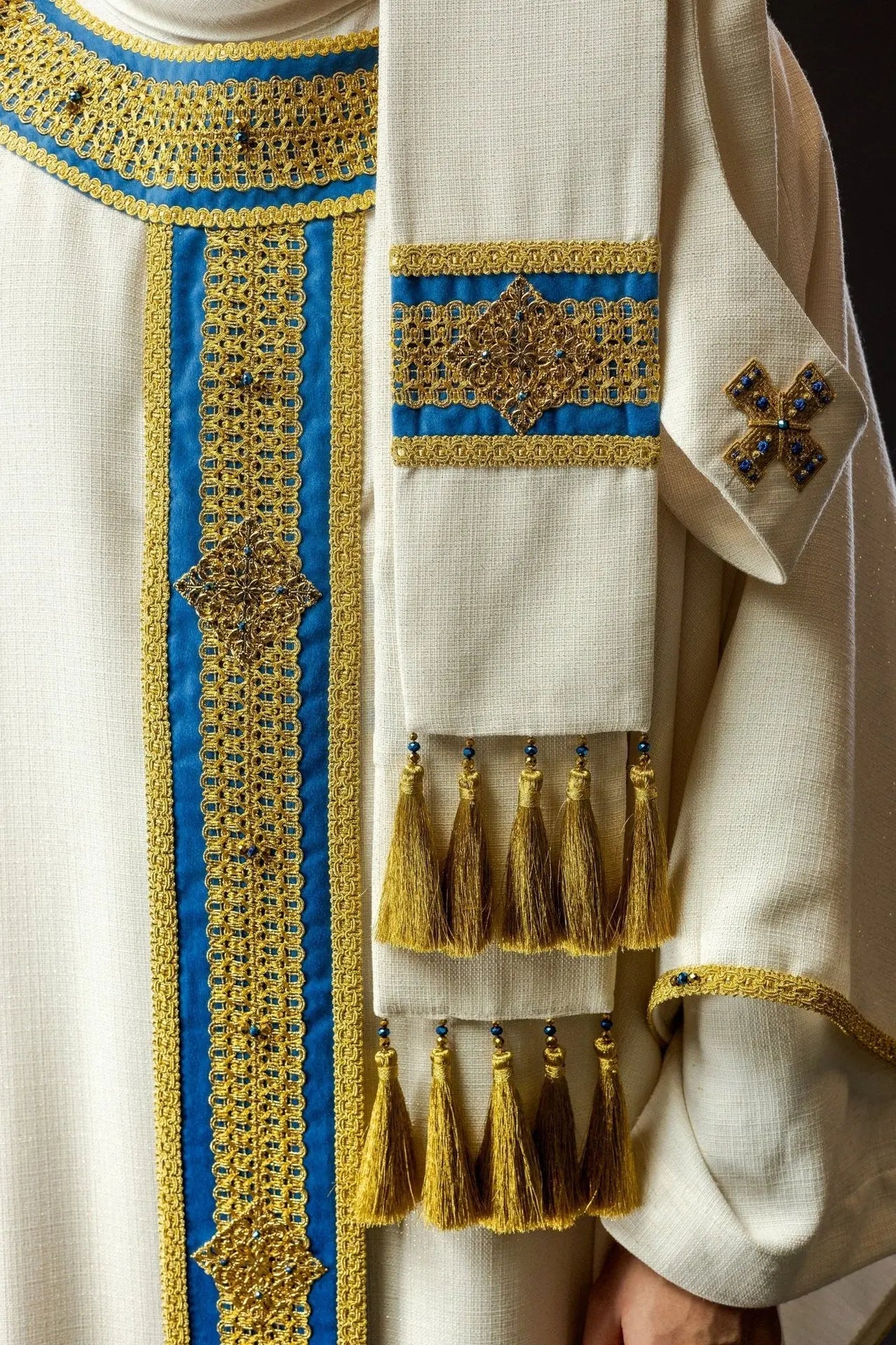 Chasuble faite main avec pierres naturelles – Modèle 7001