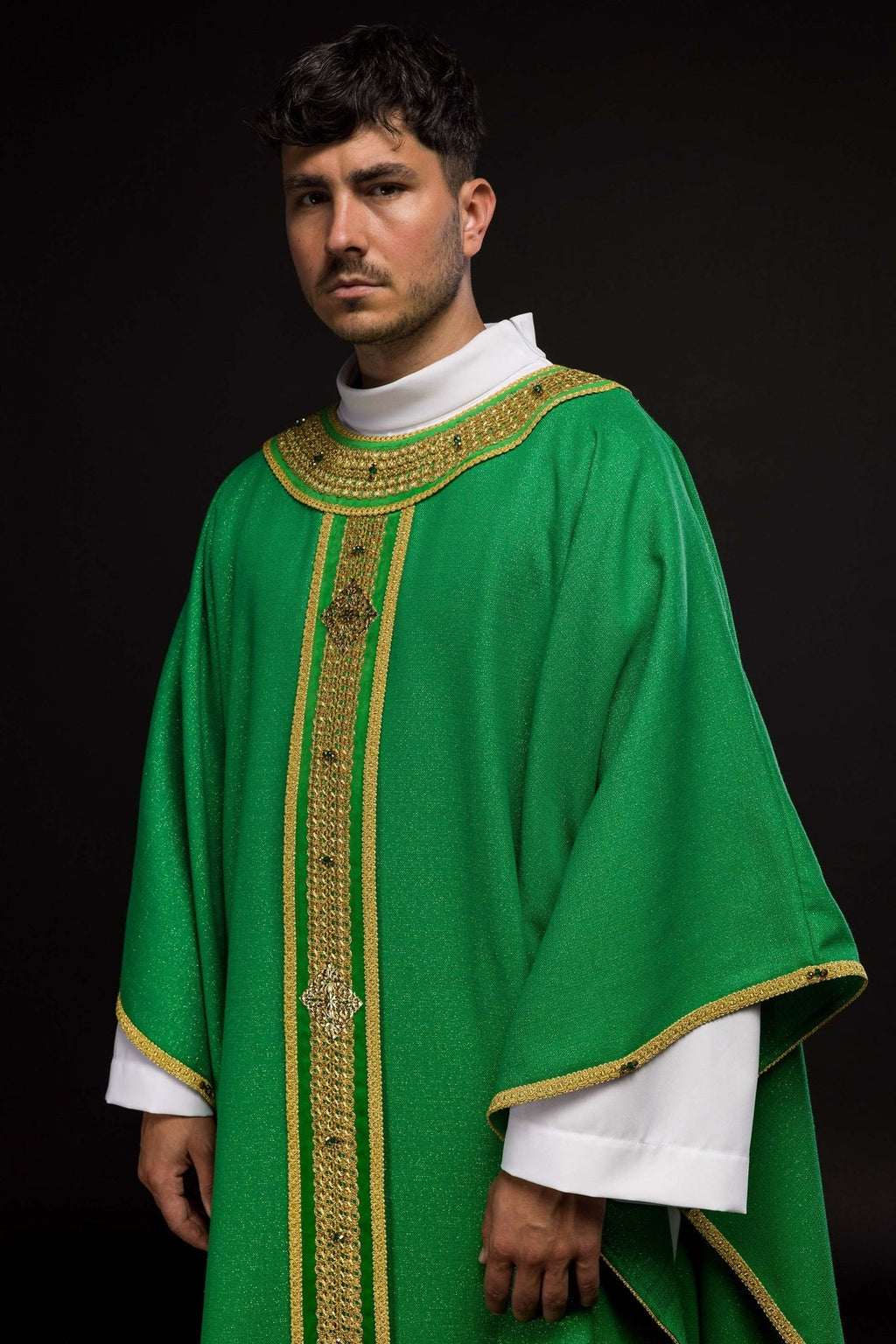 Ręcznie wykonany ornat z naturalnymi kamieniami Handmade 7001